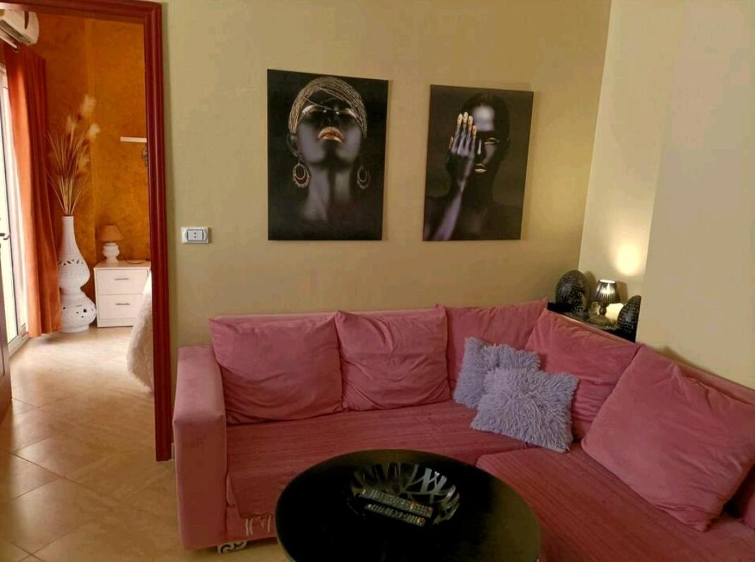 MOON - Apartment with swimming pool and BBQ terrace in CENTER CITY HRG view 3