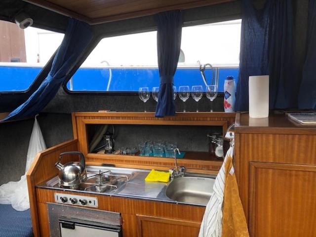 Amsterdam Boat & Breakfast