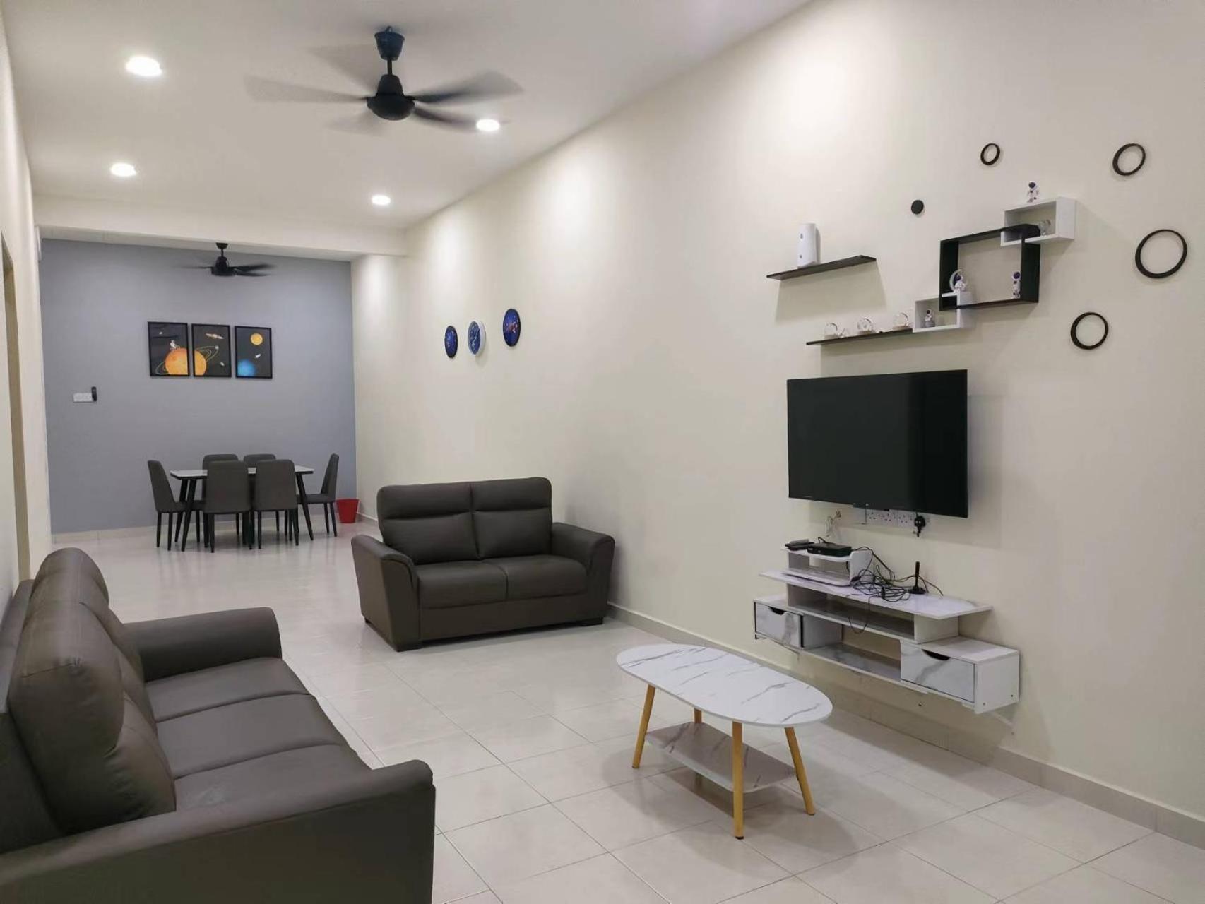 My Homestay Sitiawan - Astronaut Space House 8 Pax photo 4