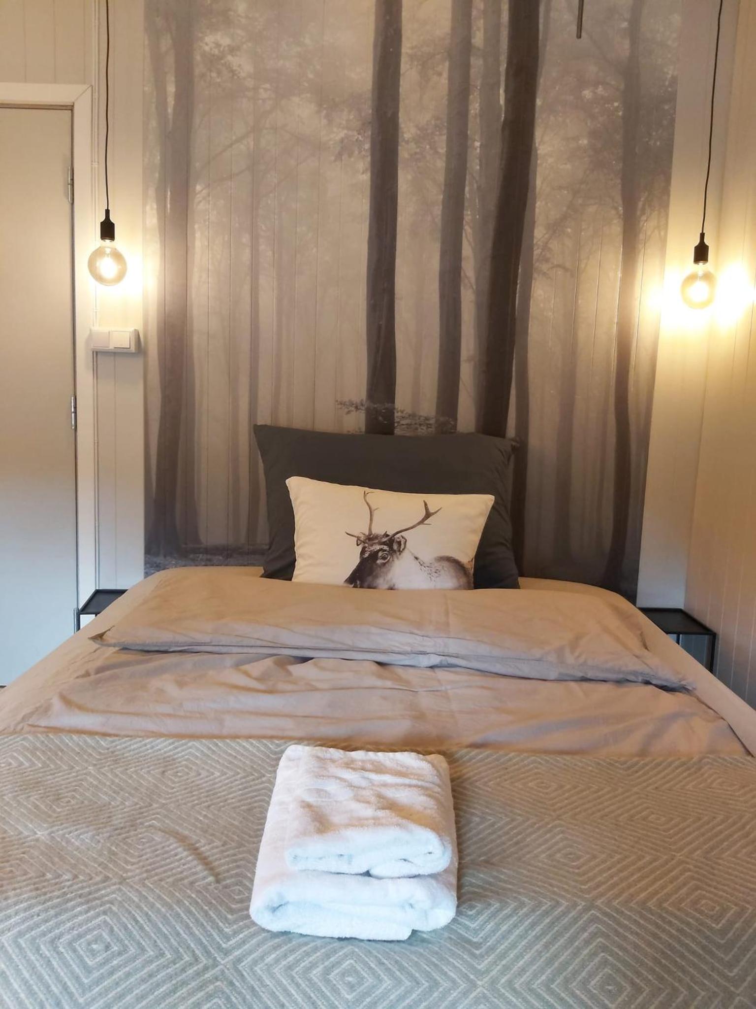 Hotel Varangertunet bed & breakfast - Image 1