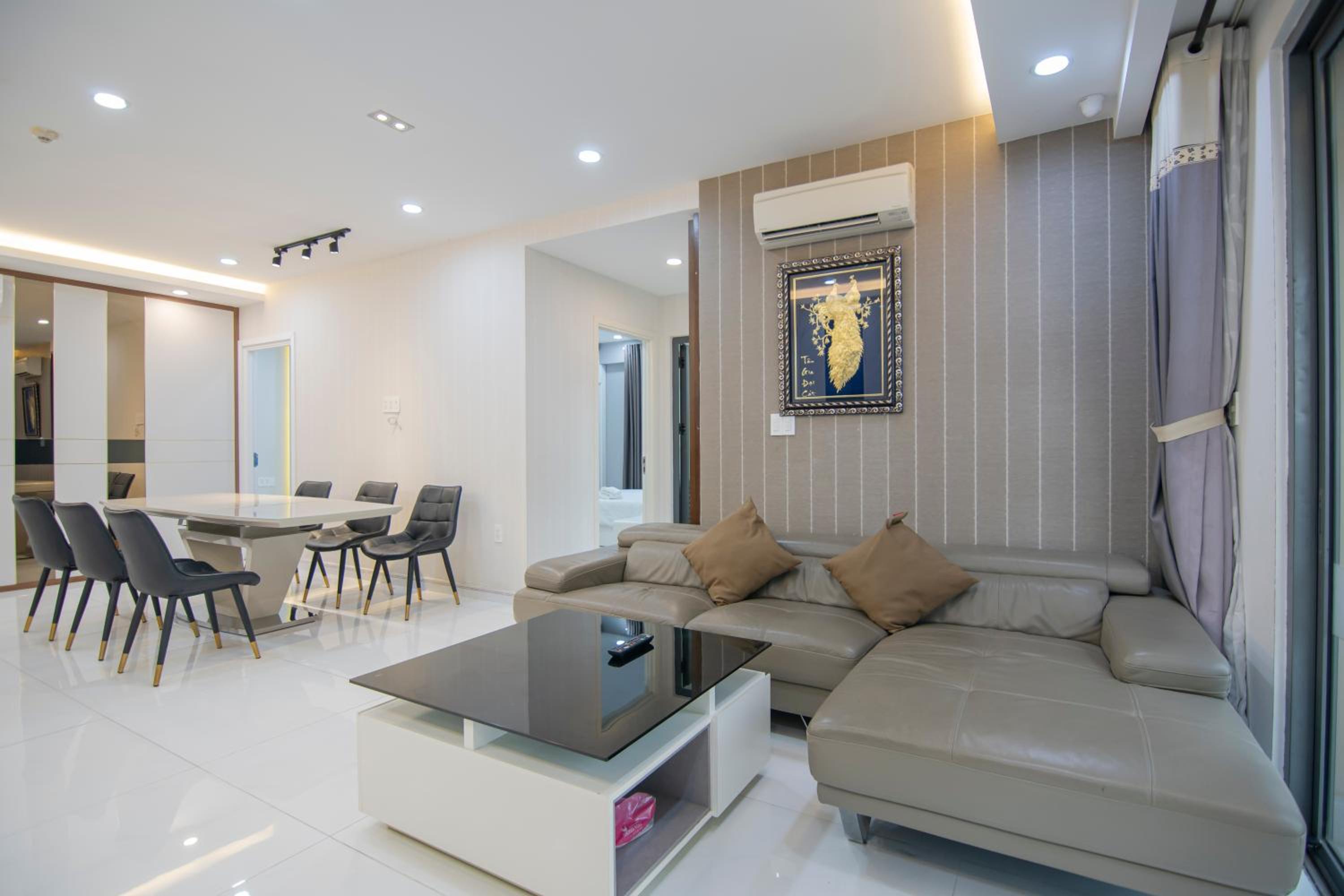Luxury Gold Apartment 86 -Rooftop Pool Central City