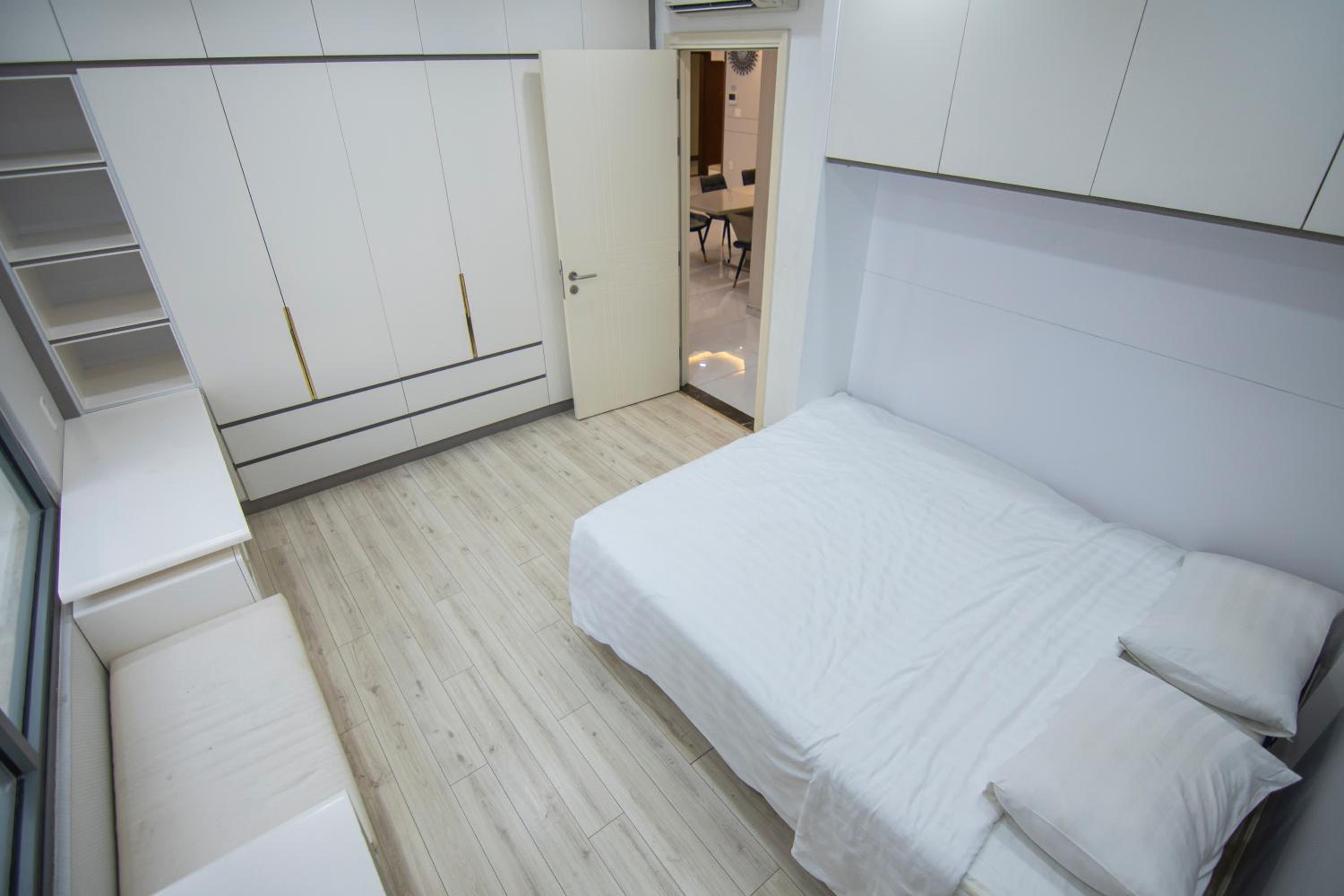 Luxury Gold Apartment 86 -Rooftop Pool Central City