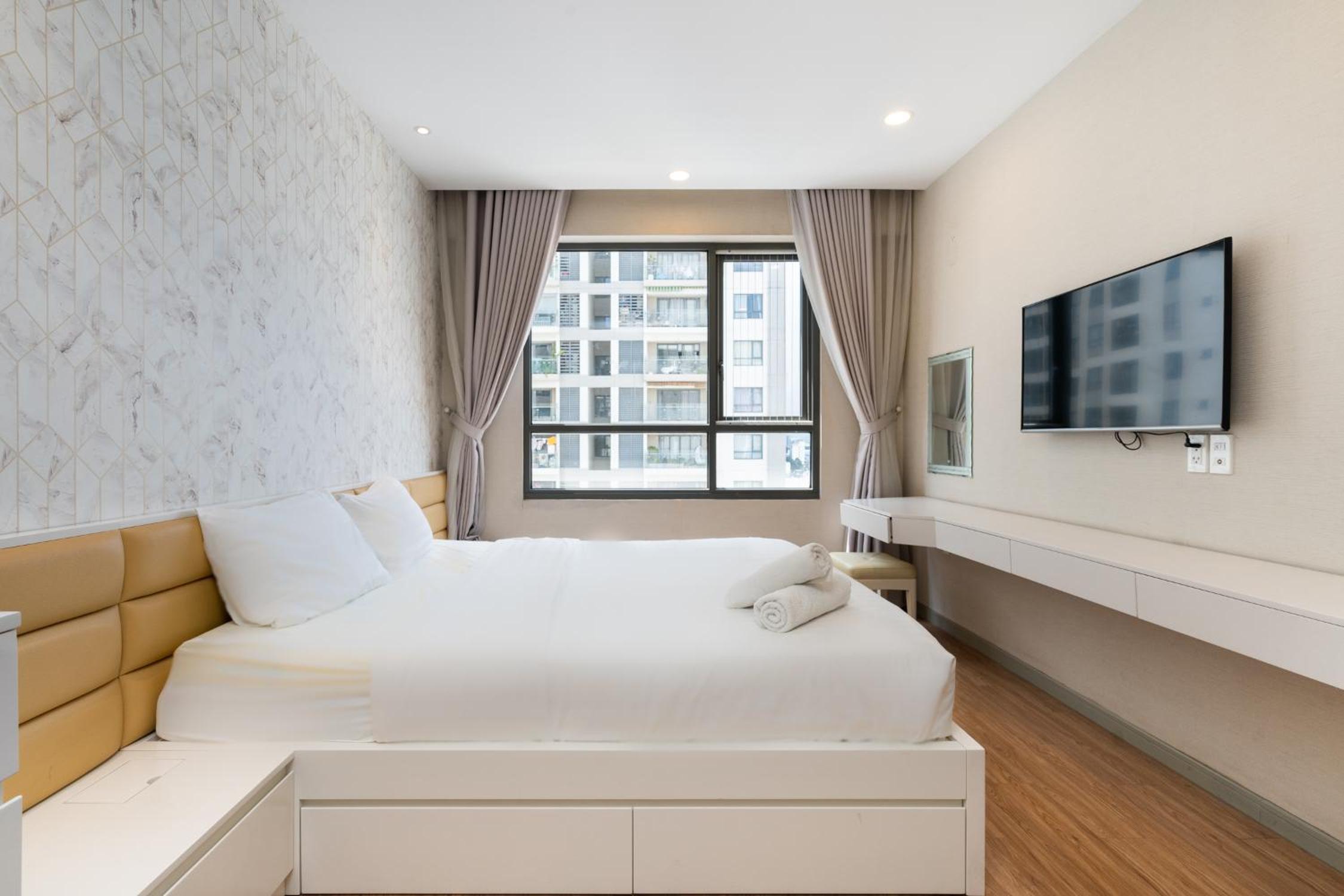 Luxury Gold Apartment 86 -Rooftop Pool Central City