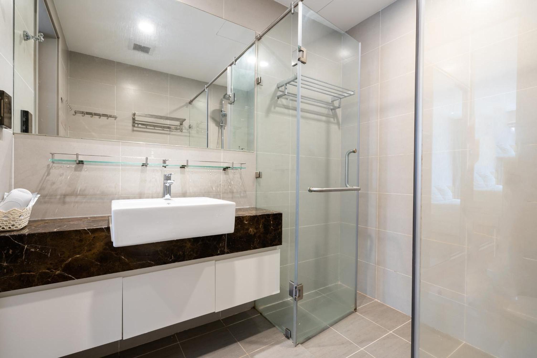 Luxury Gold Apartment 86 -Rooftop Pool Central City
