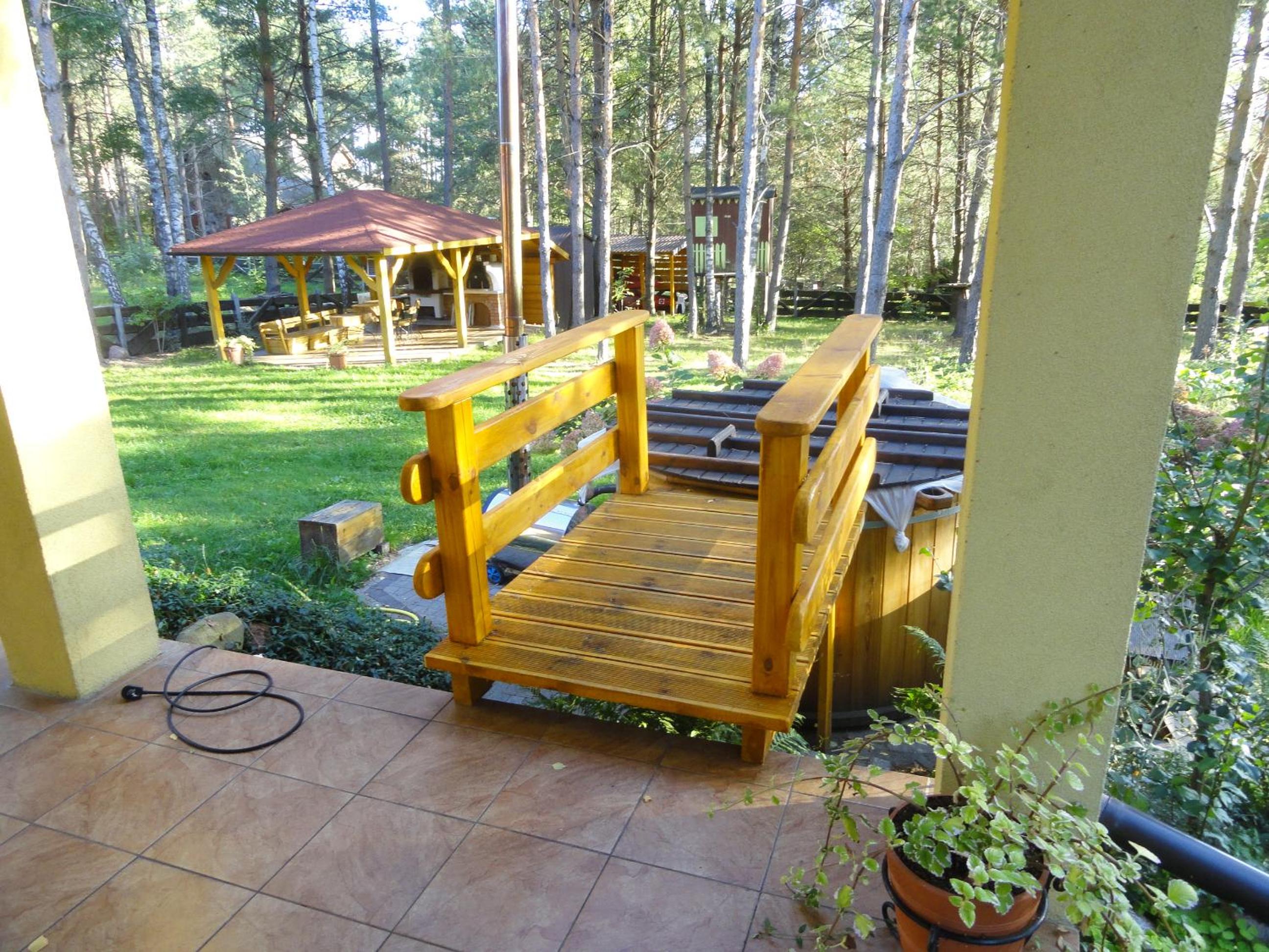 Photo 18