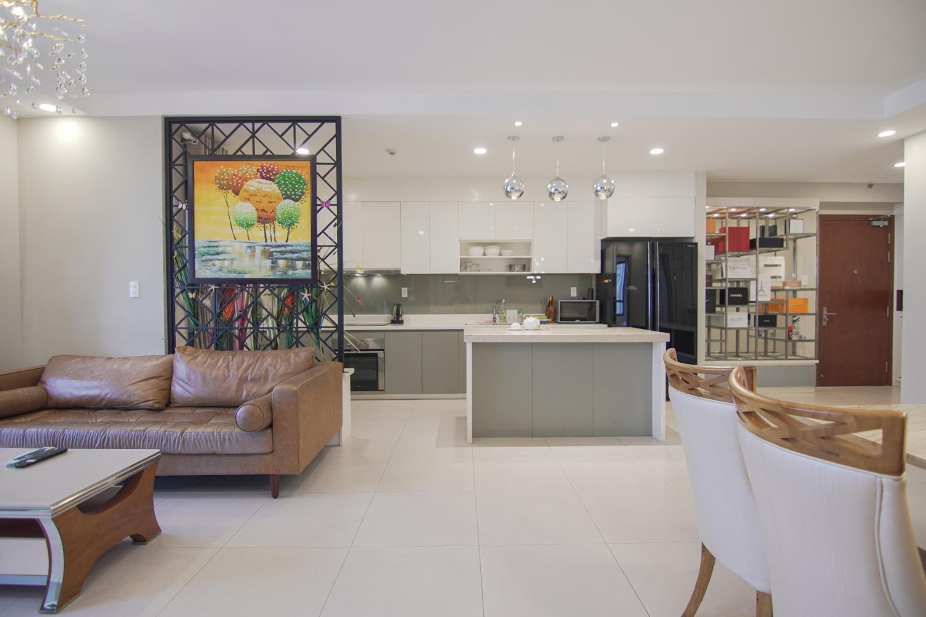 Luxury Gold Apartment 86 -Rooftop Pool Central City