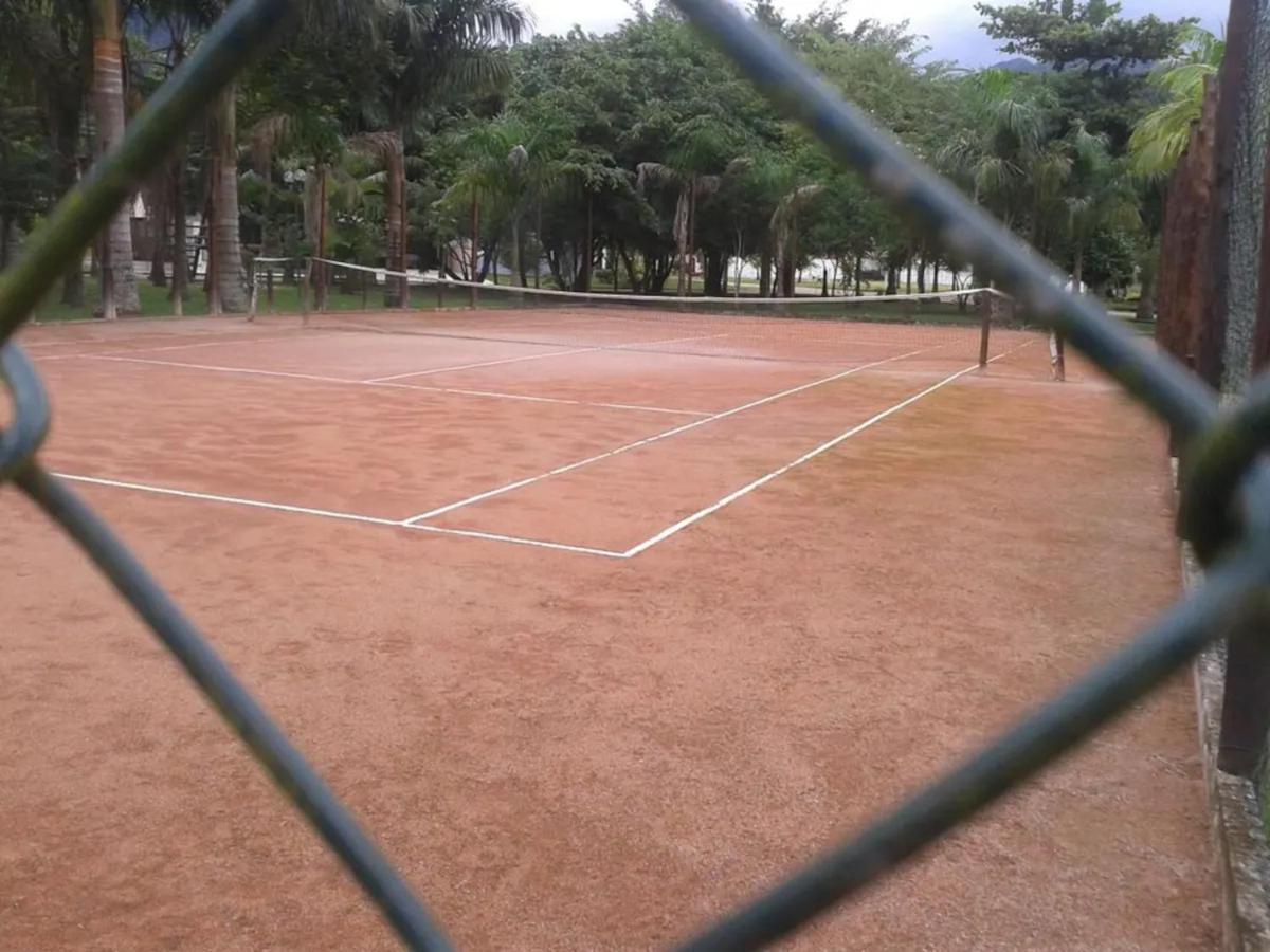 Sobrado 4 dorm Cond. Fechado Praia da Mococa Caraguatatuba