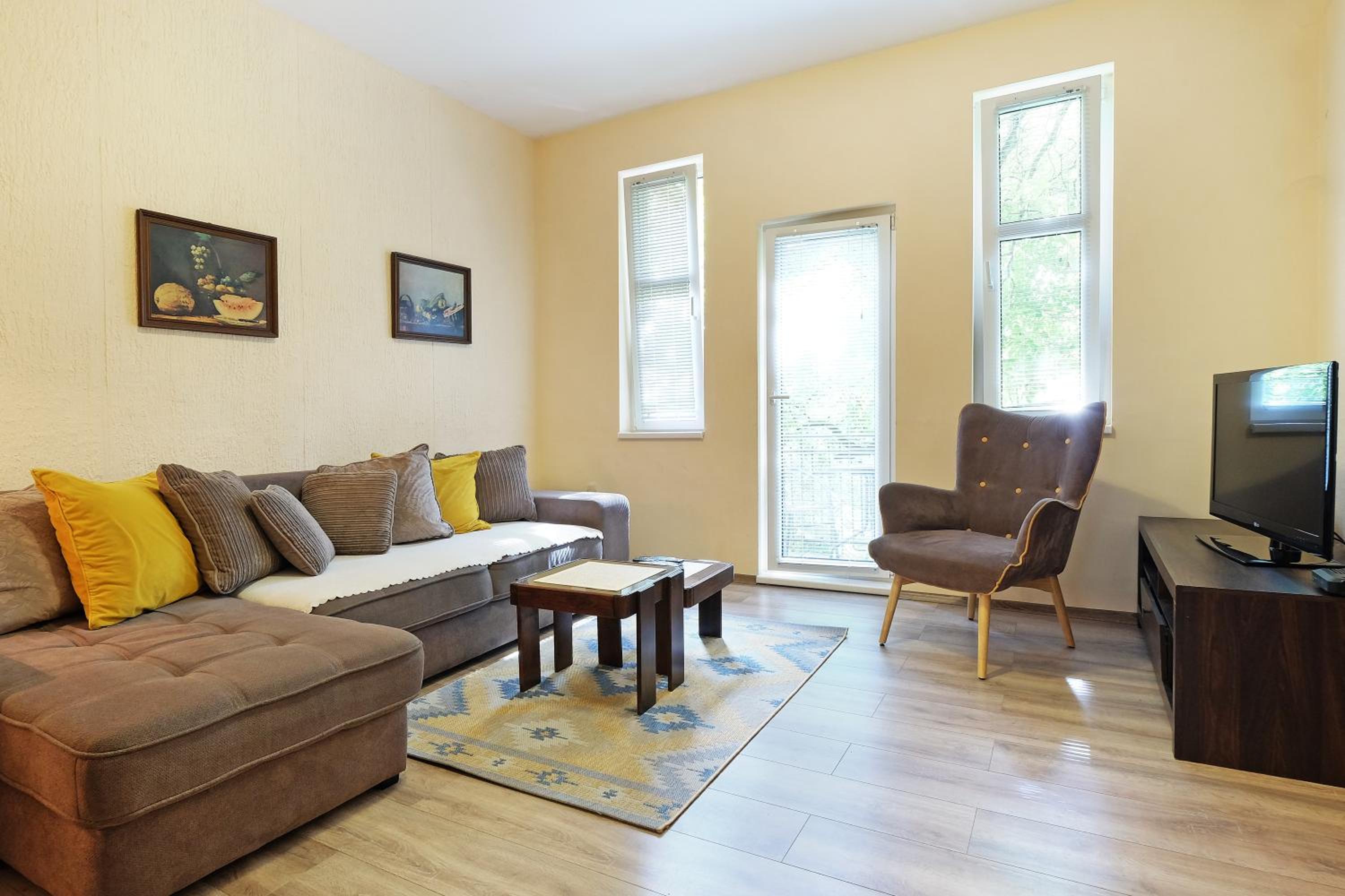 Apartment Paradise Sunny Home view 2