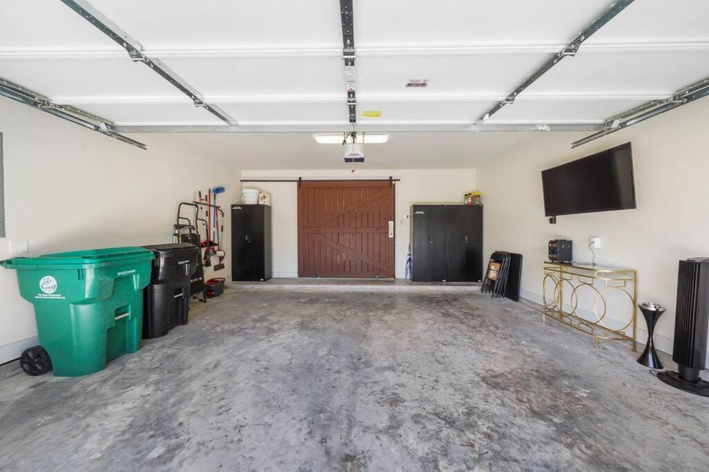 Private Entry Luxury Apartment in Central Location view 2