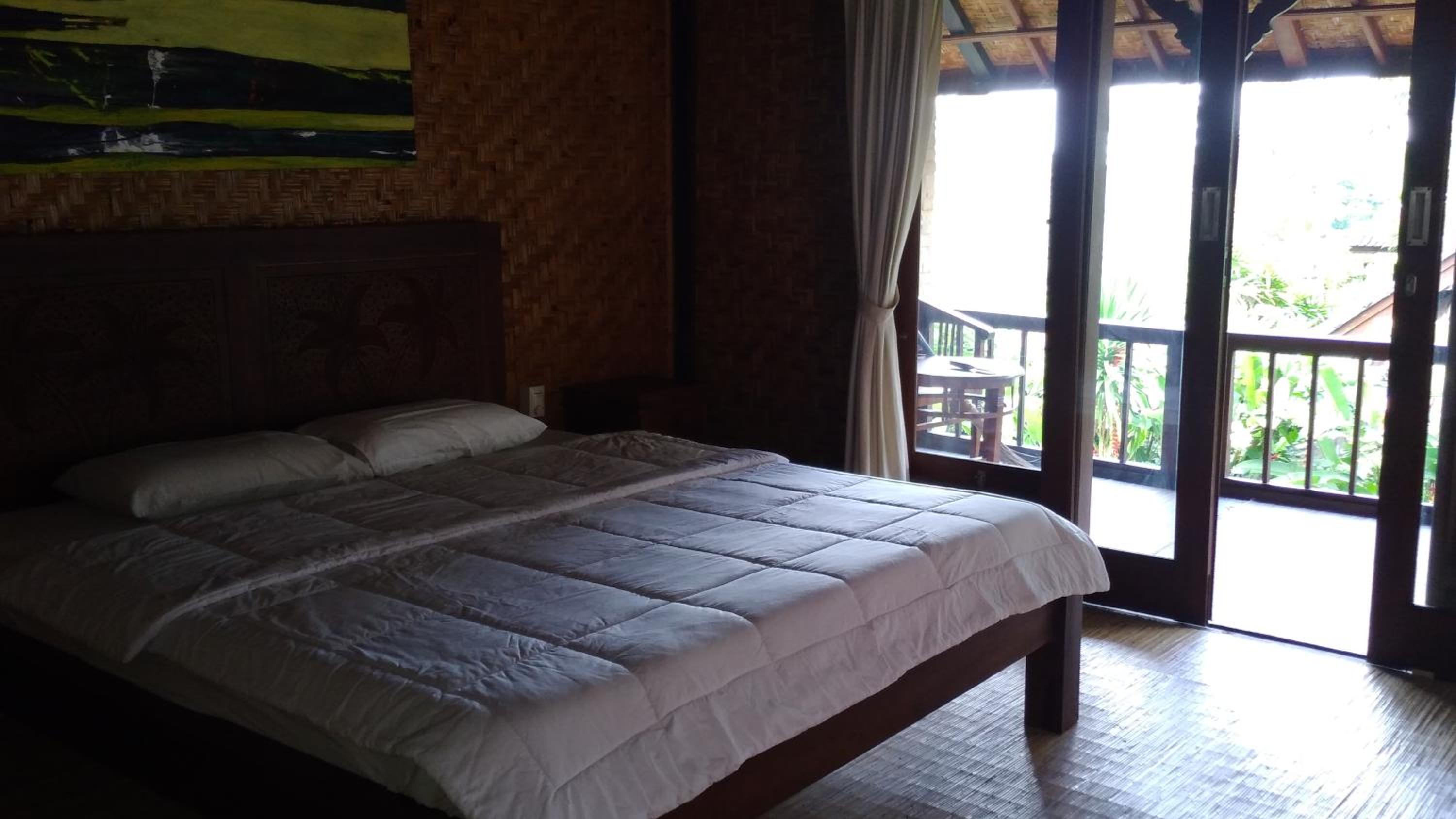 Rice paddy bungalow view 3