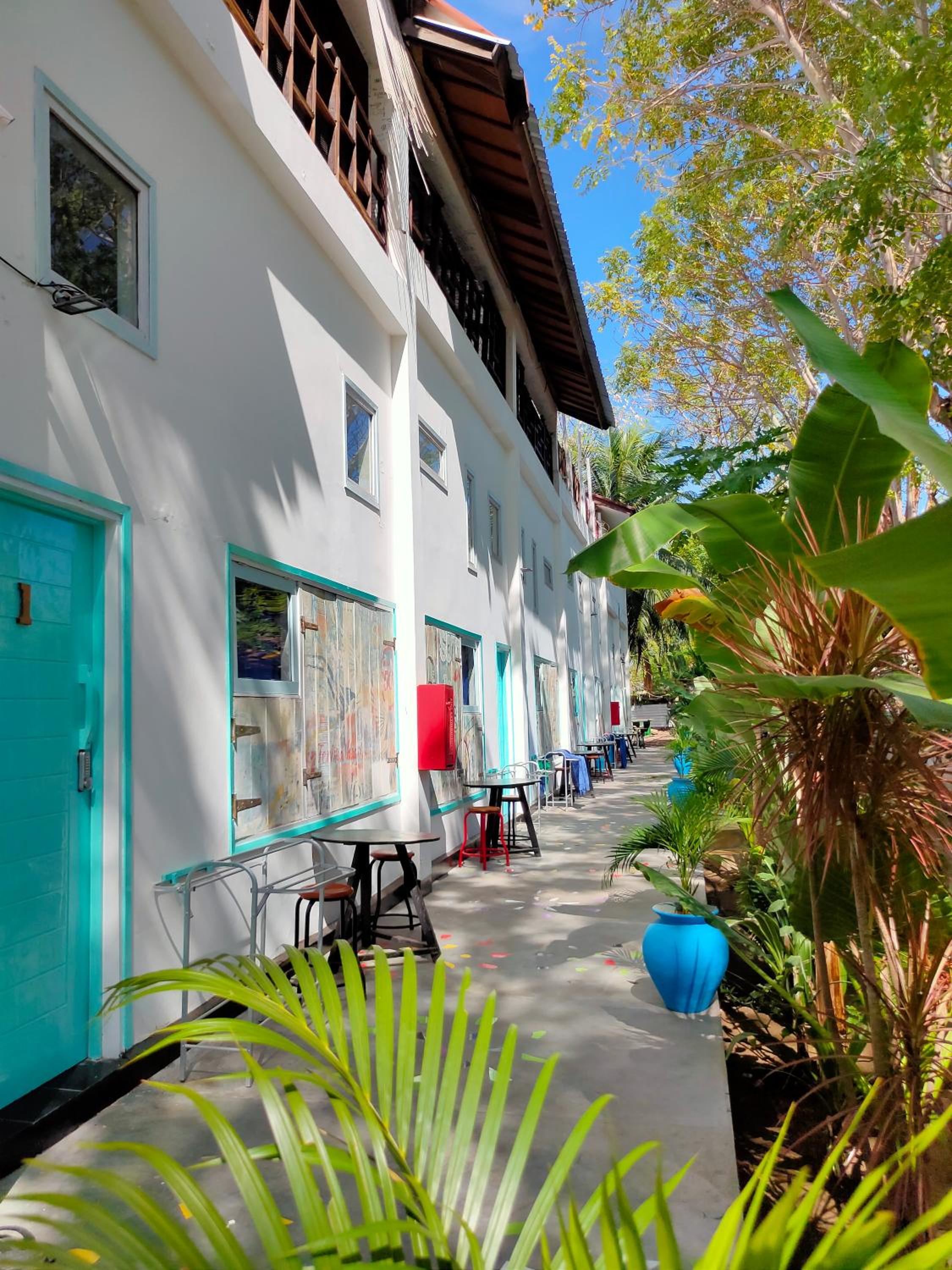 Gili Beach Bum Hostel