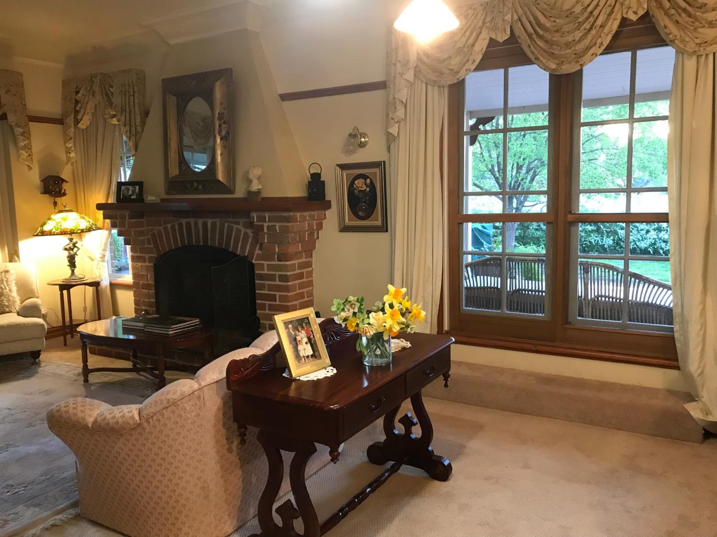 Hawk's Nest Bed & Breakfast