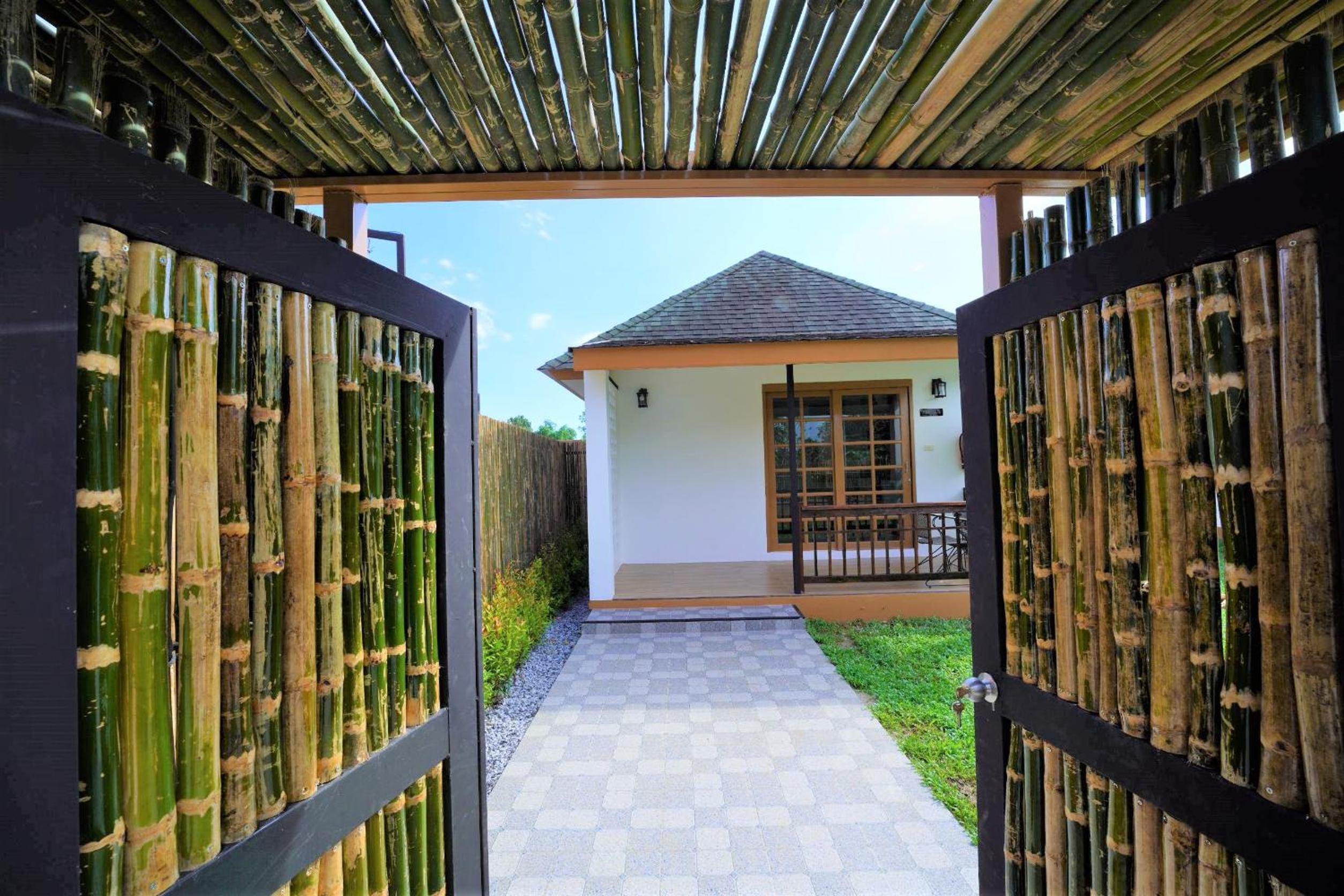 IP Plus Resort Chanthaburia - Halal Hotel
