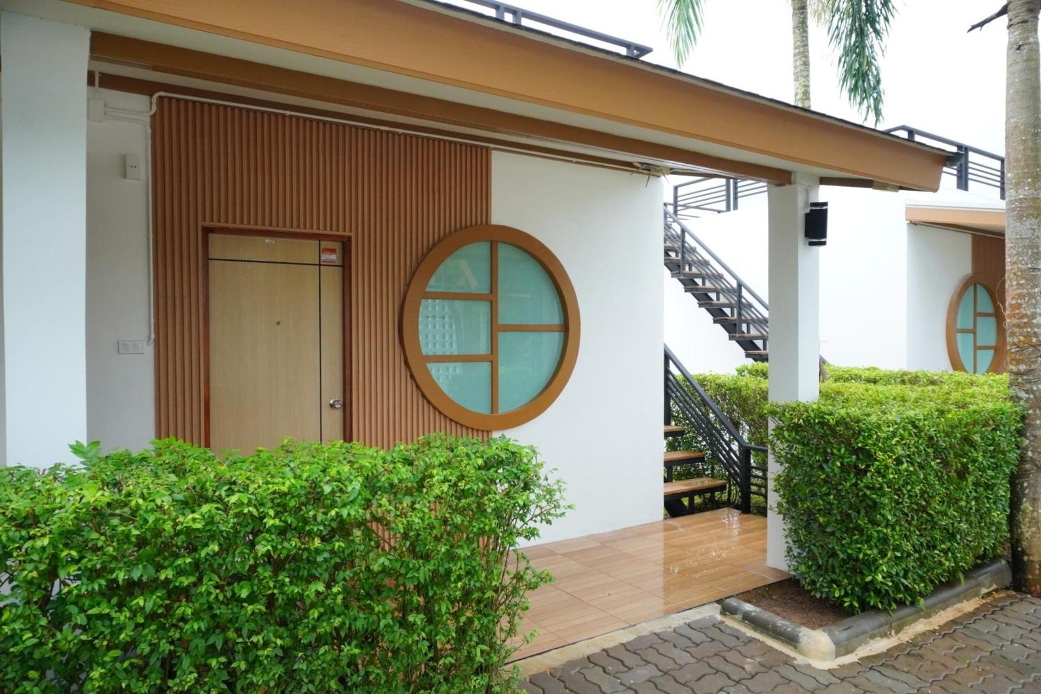 IP Plus Resort Chanthaburia - Halal Hotel