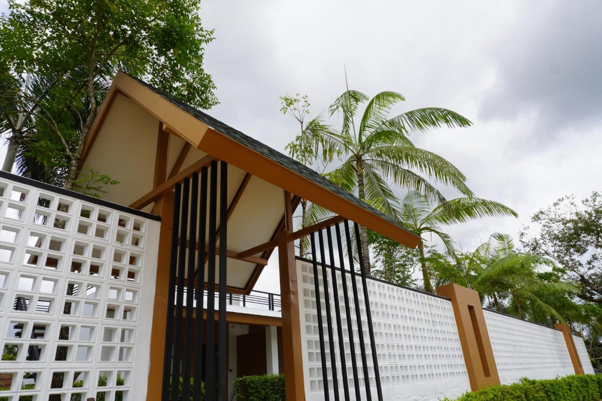 IP Plus Resort Chanthaburia - Halal Hotel
