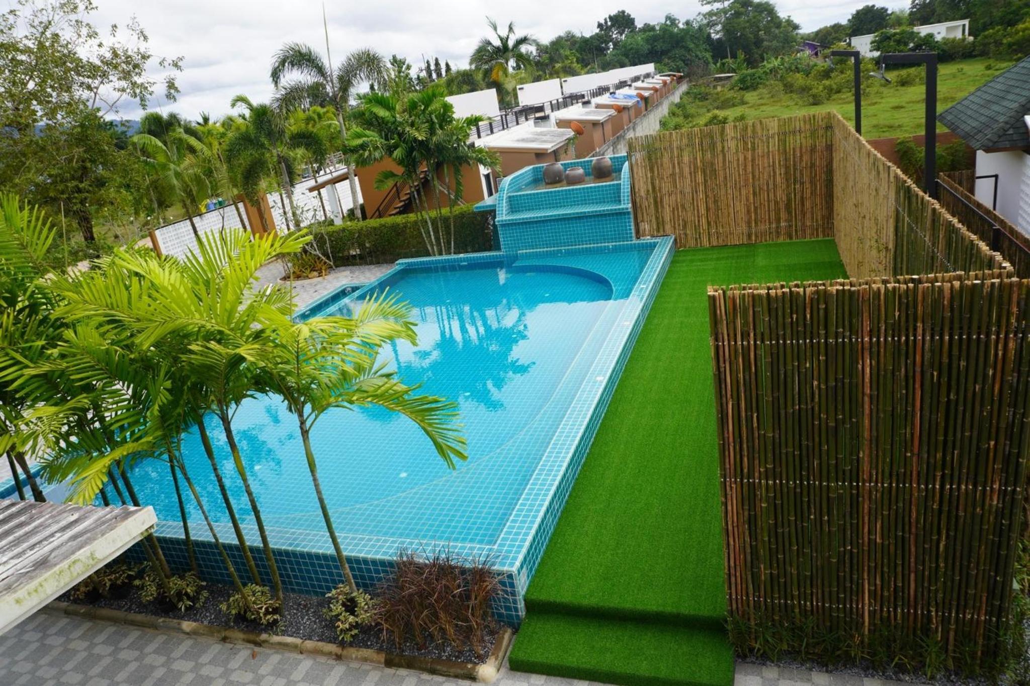 IP Plus Resort Chanthaburia - Halal Hotel