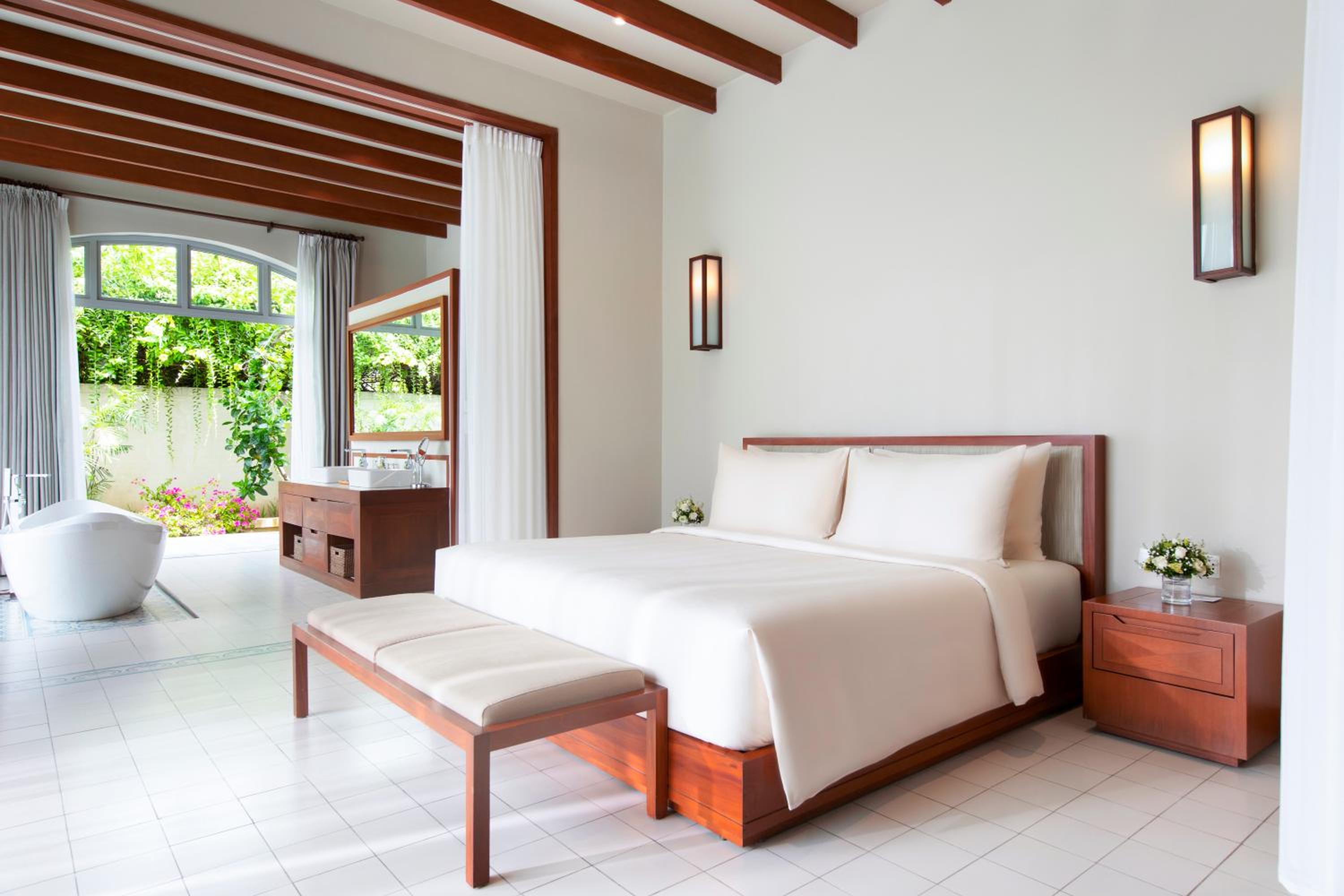 FLC Luxury Resort Samson