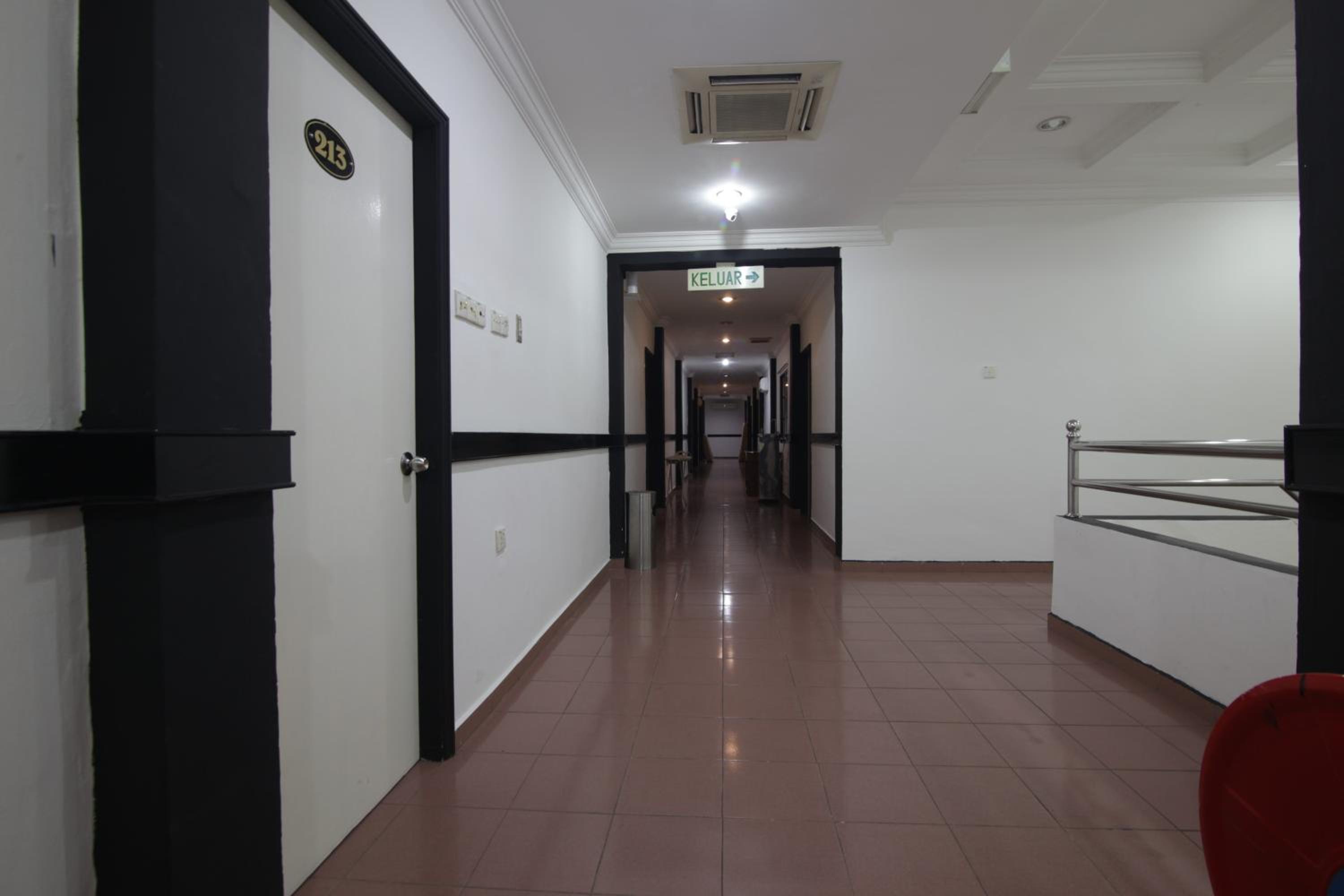 Photo 33