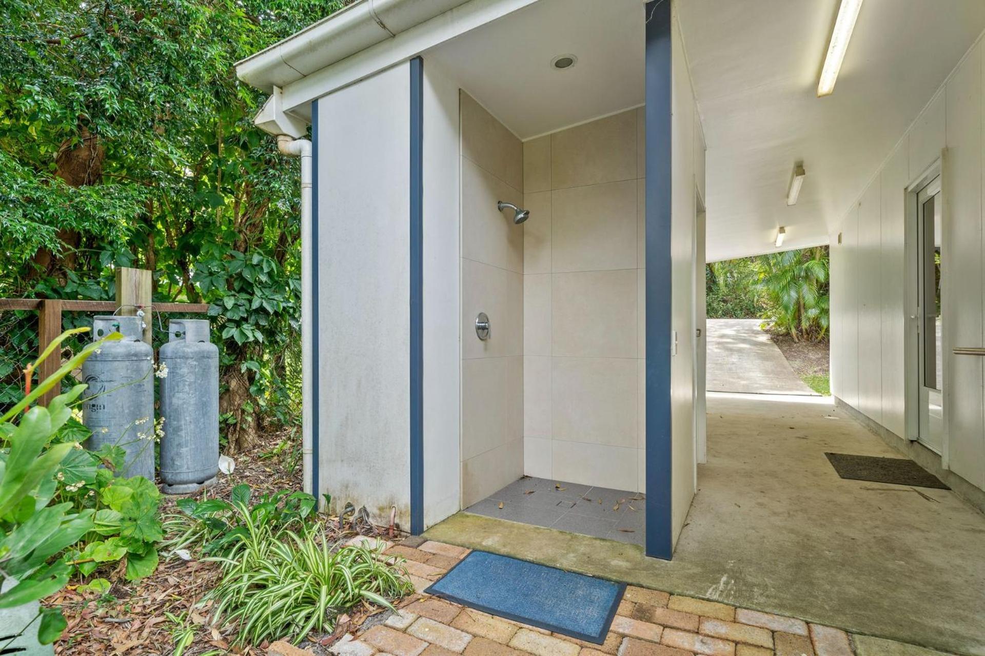 Whispering Trees by Discover Stradbroke