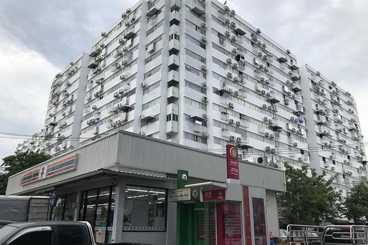 Hotel T11 Popula Condo by Prathomlerk - Image 1