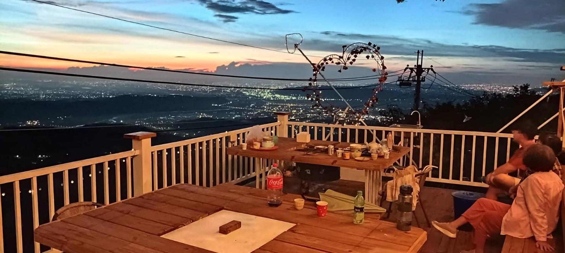 Sky lounge B&B view 4