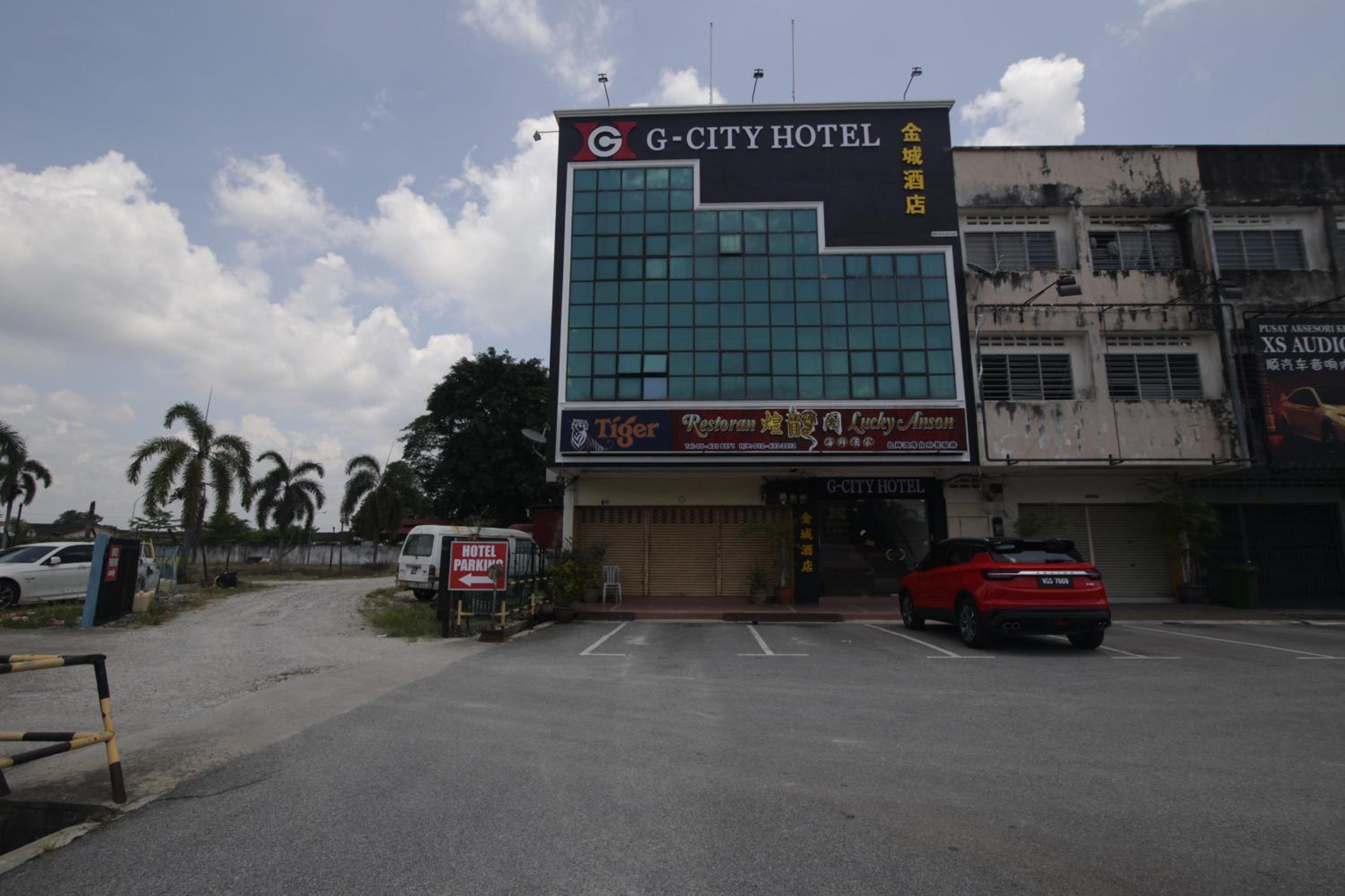 G CITY HOTEL photo 5