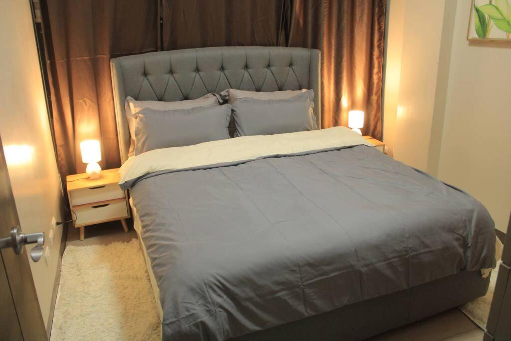 A2J Luxury 1BR Suite Near Venice Mall BGC Taguig view 3
