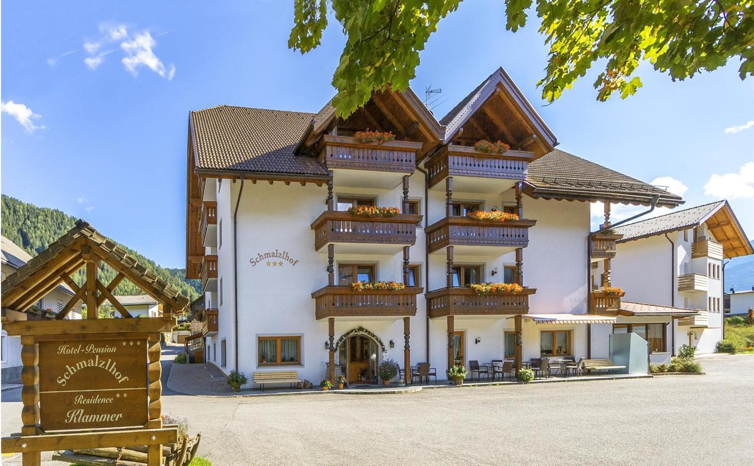 Schmalzlhof Hotel & Apartments