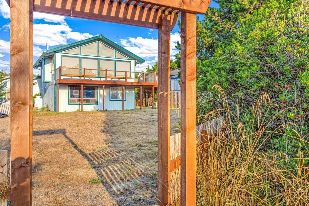 Brathouse By The Sea - Easy Access to the Pacific view 5