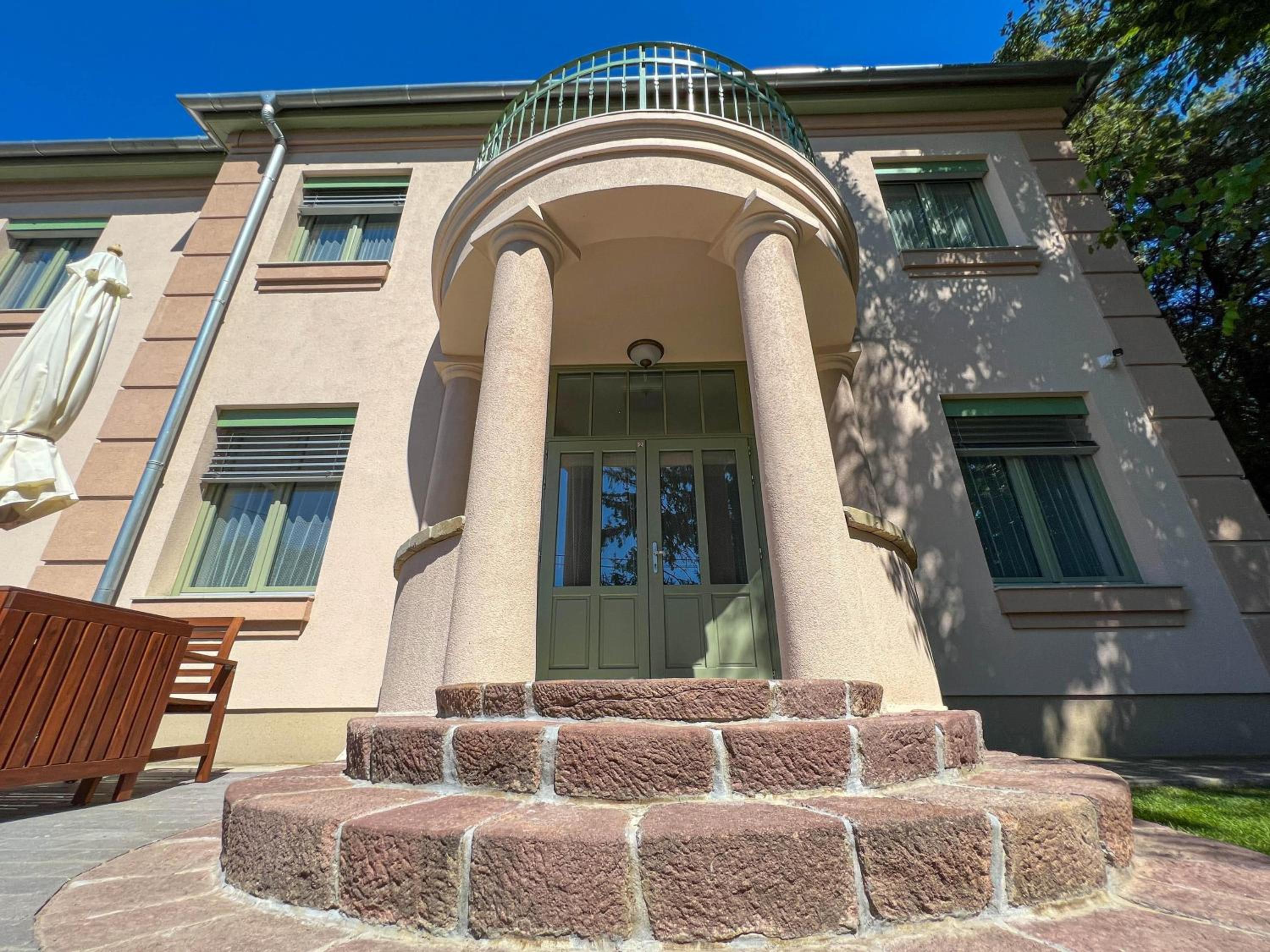 Lujza Apartman view 3