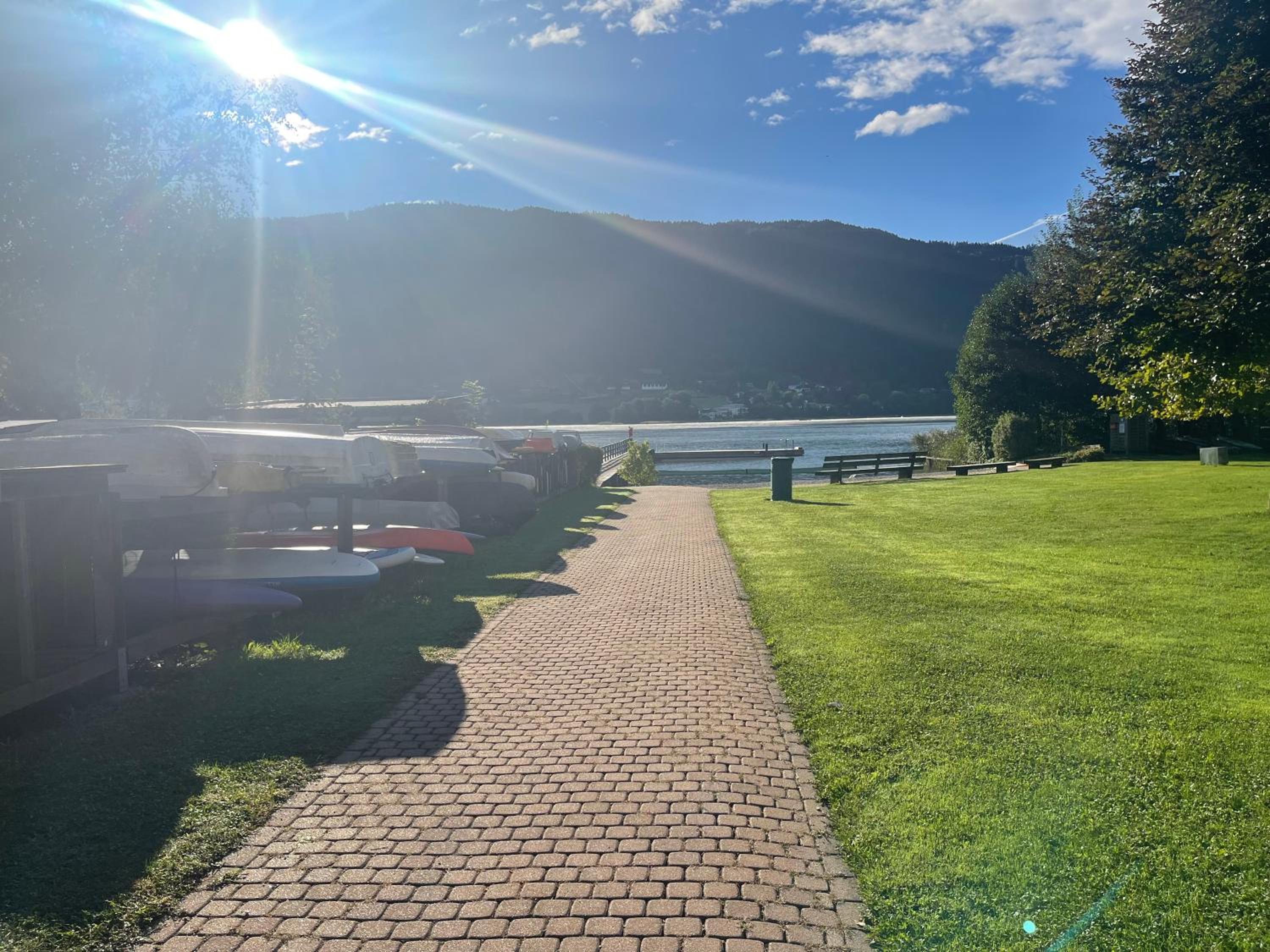 Seeappartement LUNA am Ossiachersee mit privatem Seezugang, Hallenbad, Skiarena Gerlitzen