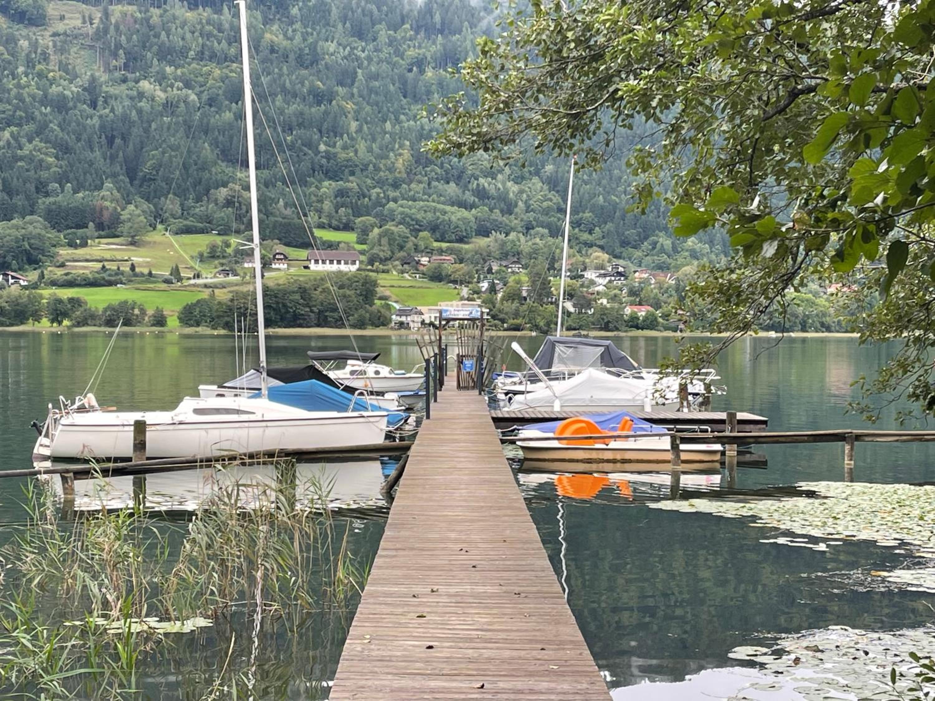 Seeappartement LUNA am Ossiachersee mit privatem Seezugang, Hallenbad, Skiarena Gerlitzen