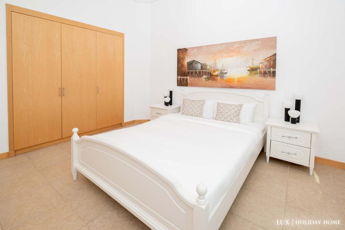 LUX - The Shoreline Penthouse Suite