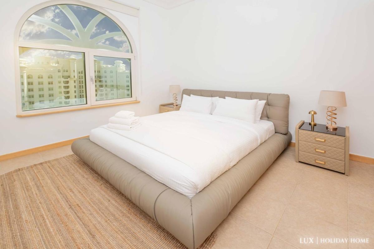 LUX - The Shoreline Penthouse Suite
