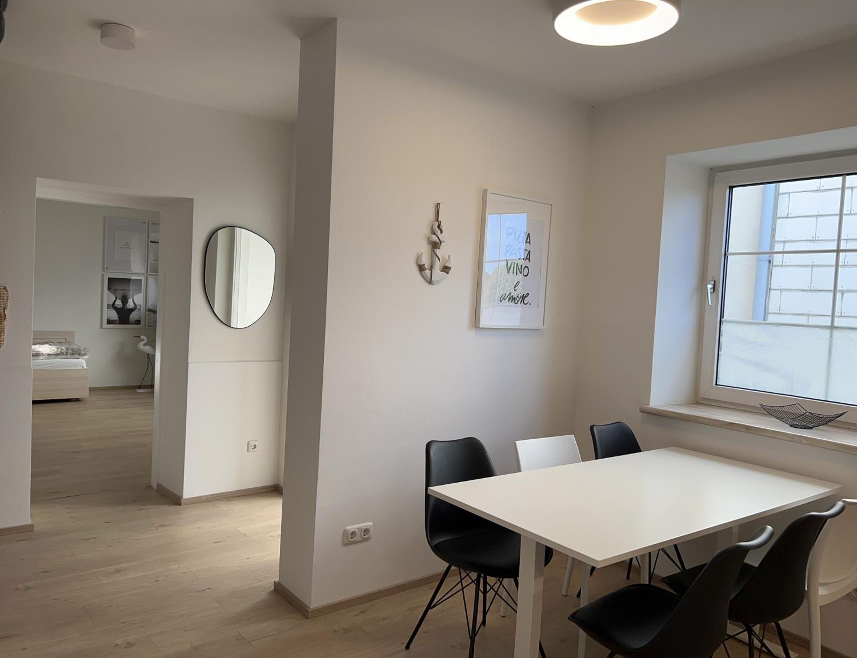 Lieblingsplatz Neusiedl - Modern Stylish Apartments - Free Parking Burgenland Card - 10 min to Designer Outlet Parndorf and Lake Neusiedl
