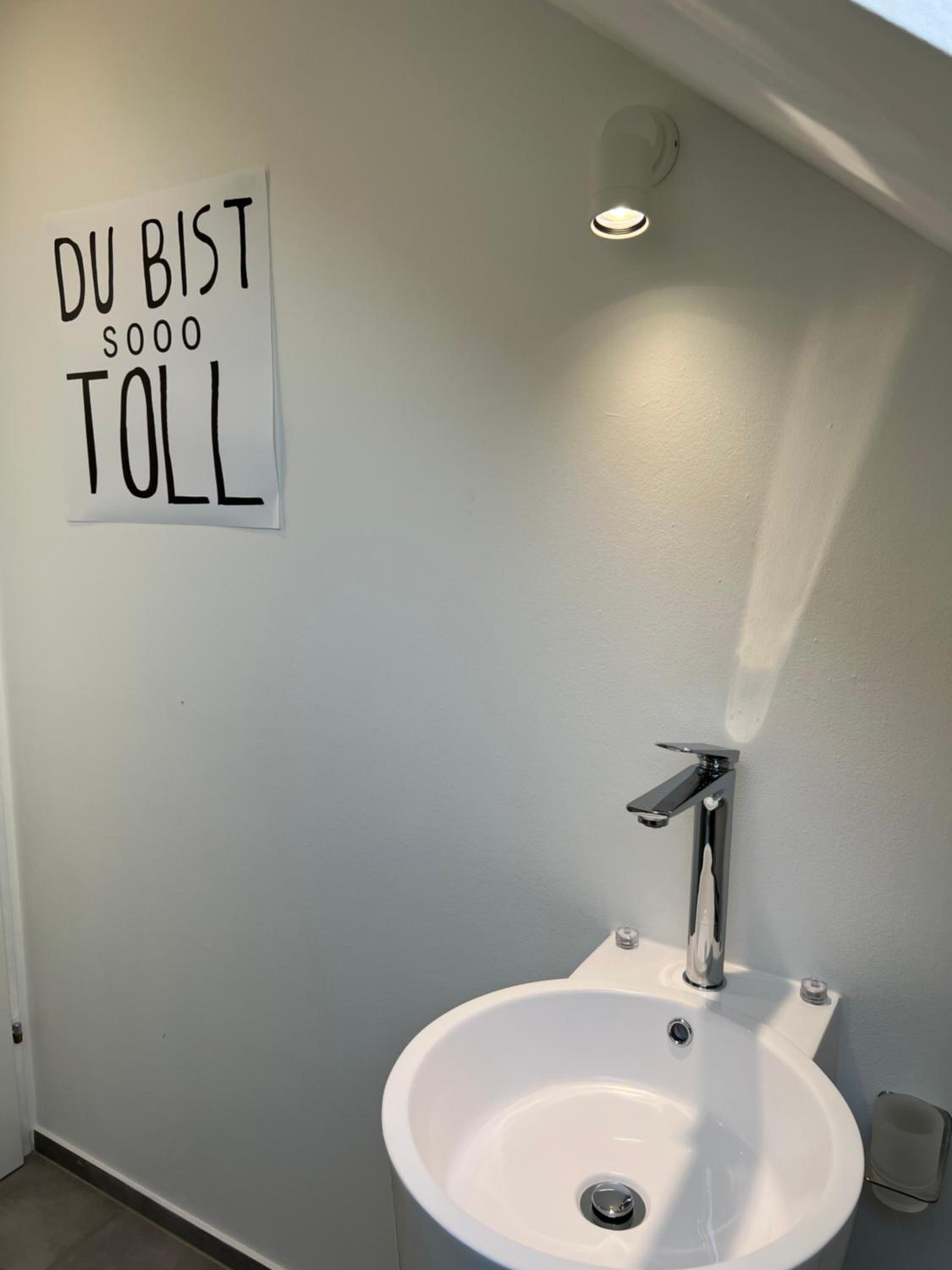 Lieblingsplatz Neusiedl - Modern Stylish Apartments - Free Parking Burgenland Card - 10 min to Designer Outlet Parndorf and Lake Neusiedl