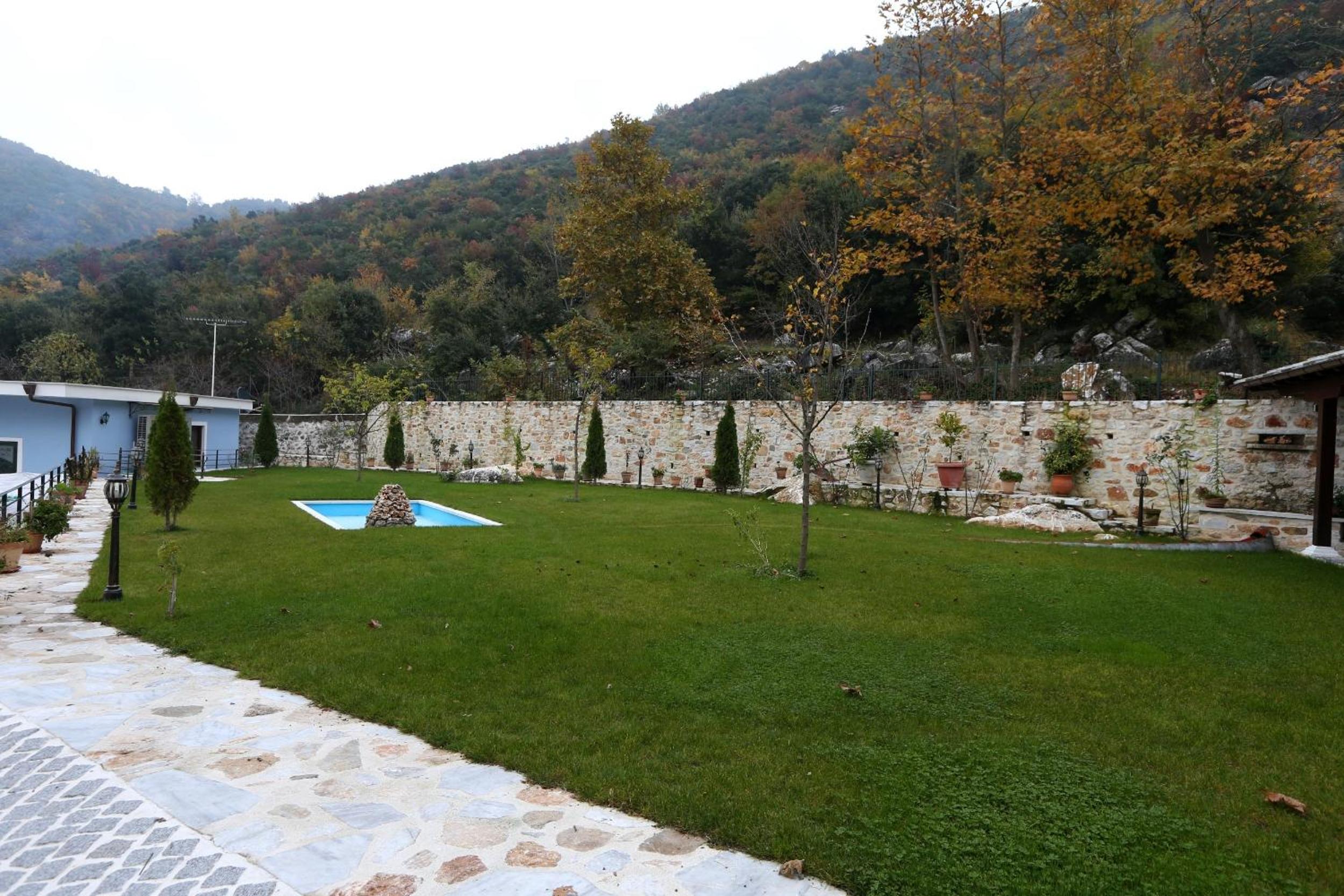 Neromylos