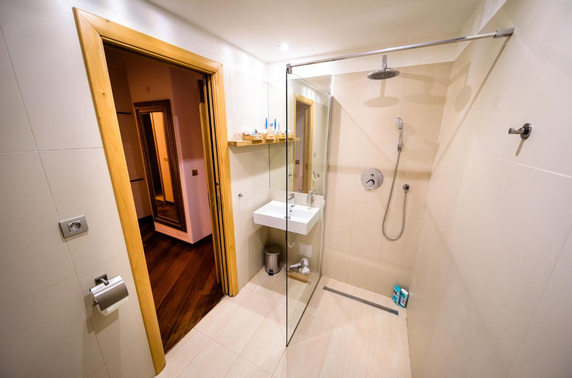 Triplex Kings Apartment in Old Town