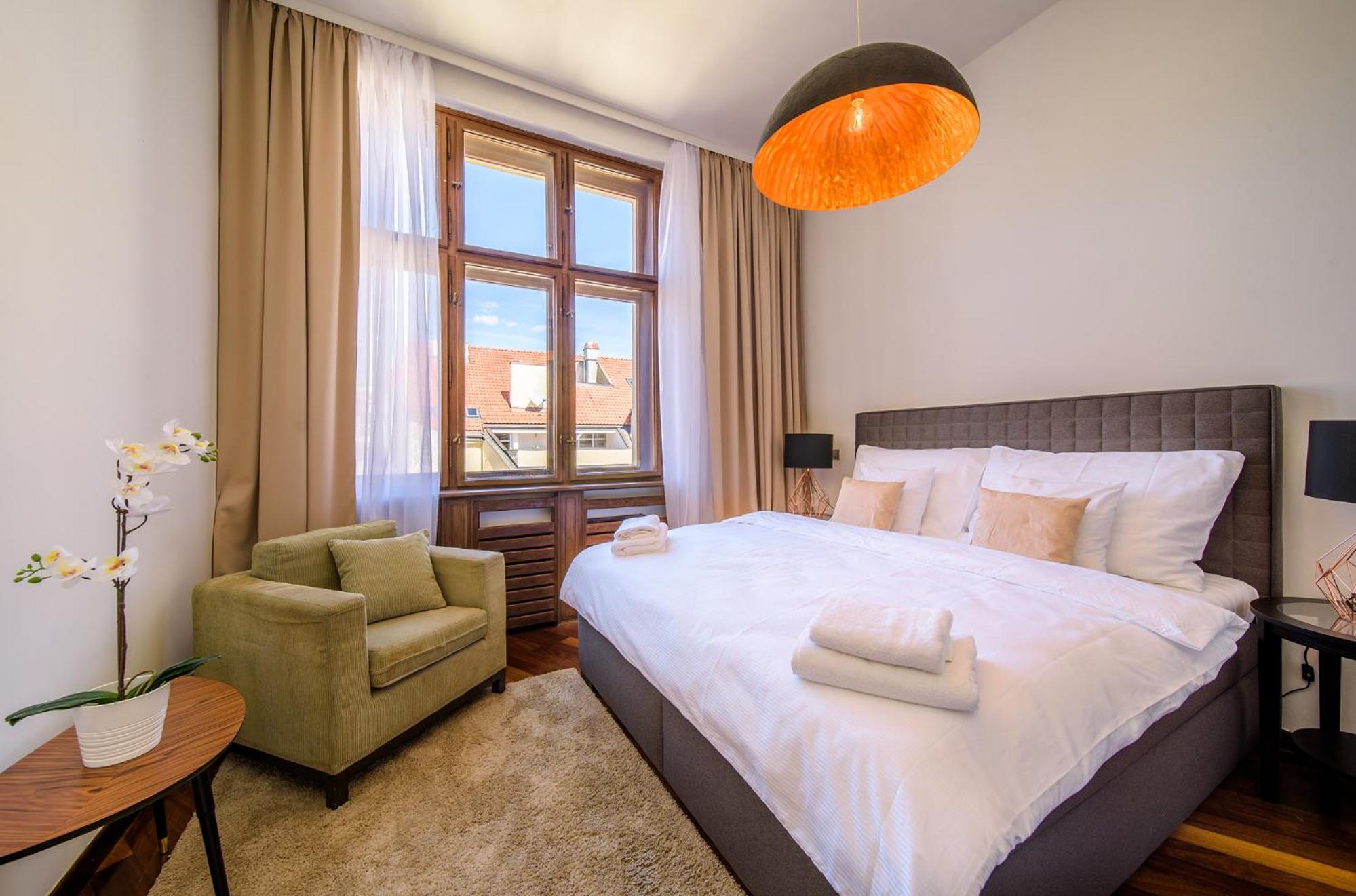 Triplex Kings Apartment in Old Town