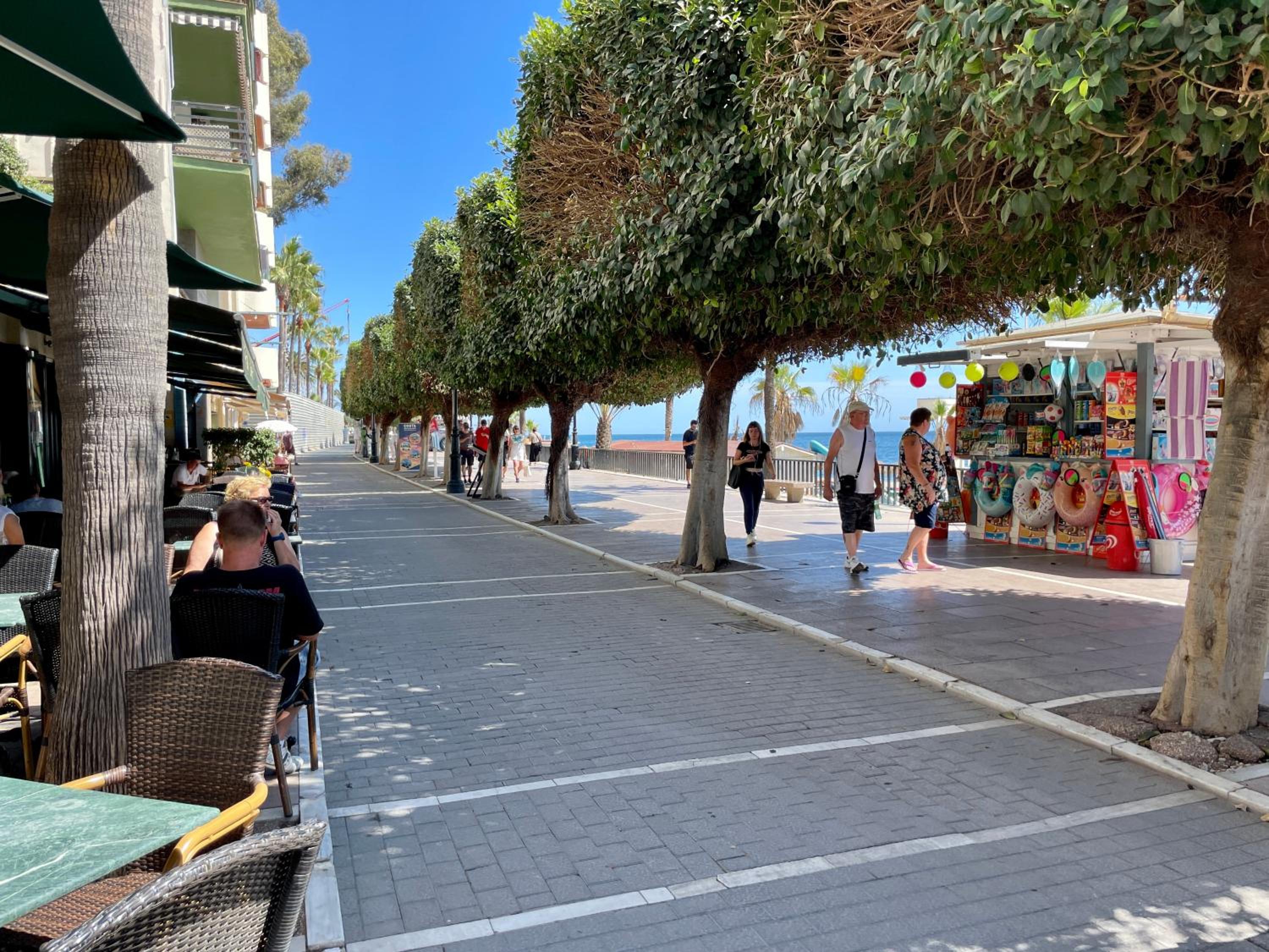 Mediterraneo Studio Front Beach - EaW Homes view 5