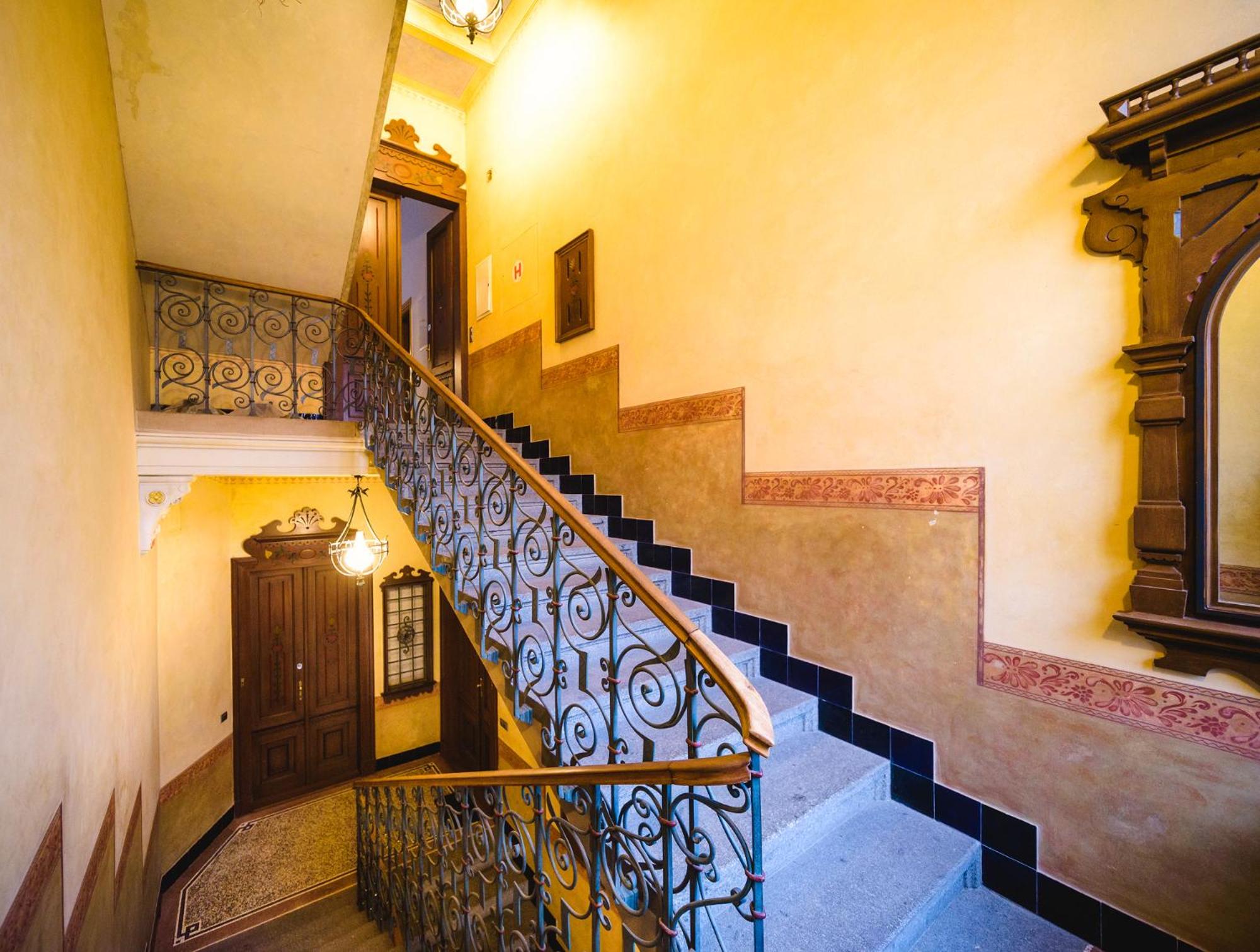 Triplex Kings Apartment in Old Town