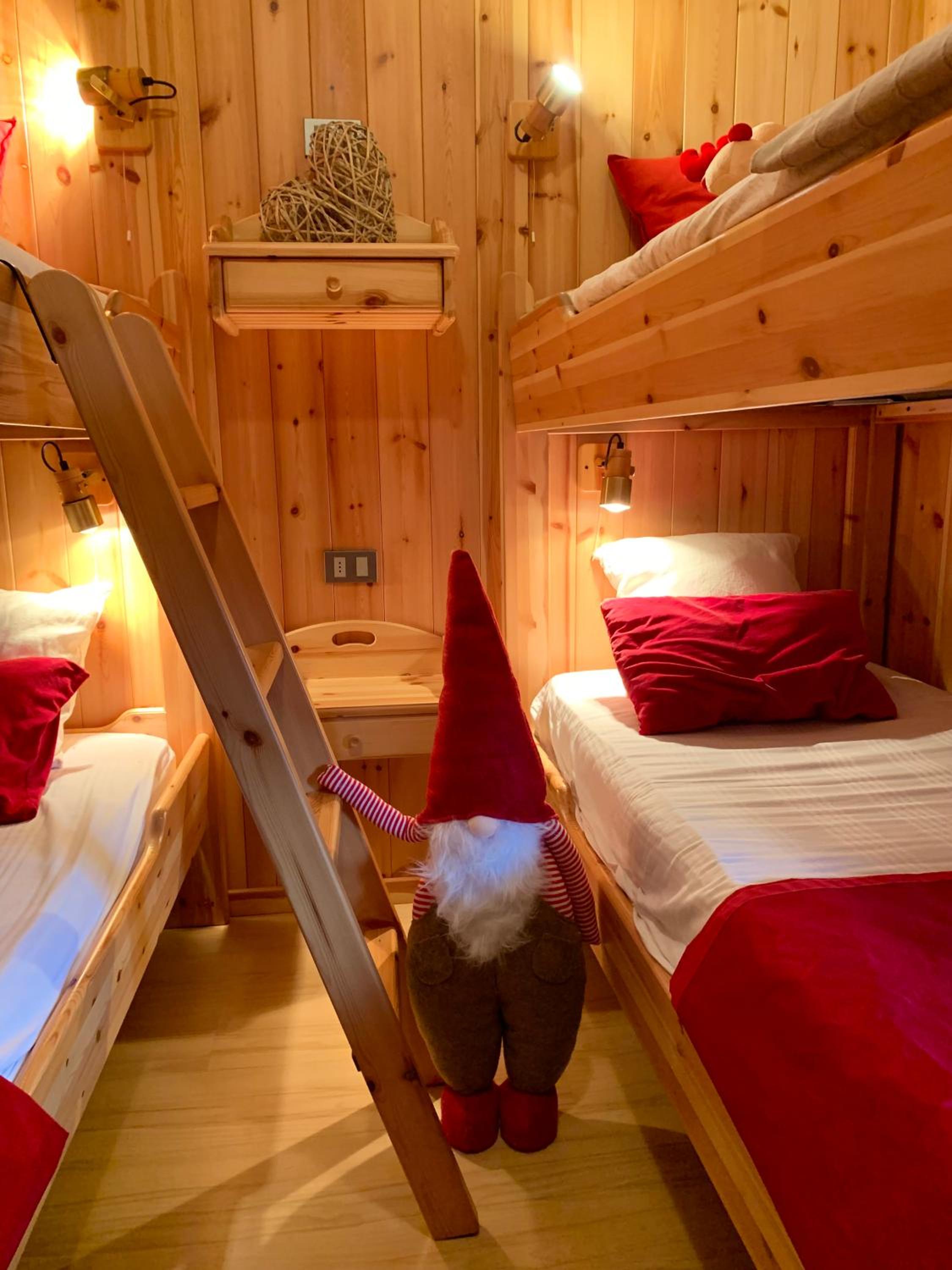 Photo 136