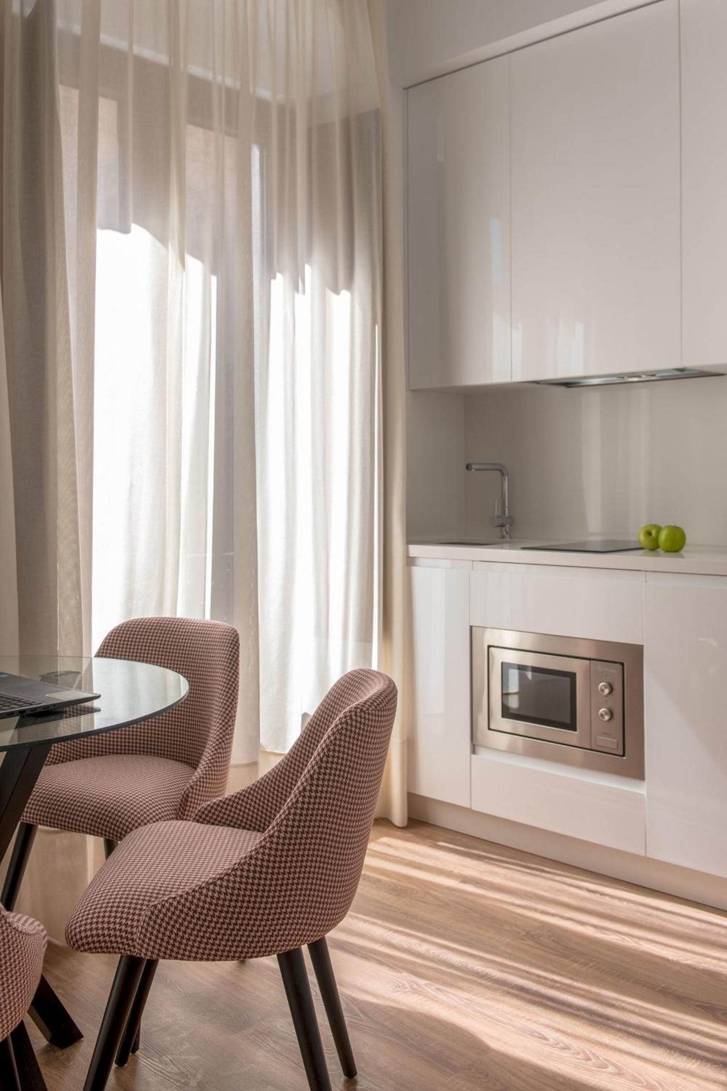 Coliseum Boutique Apartments