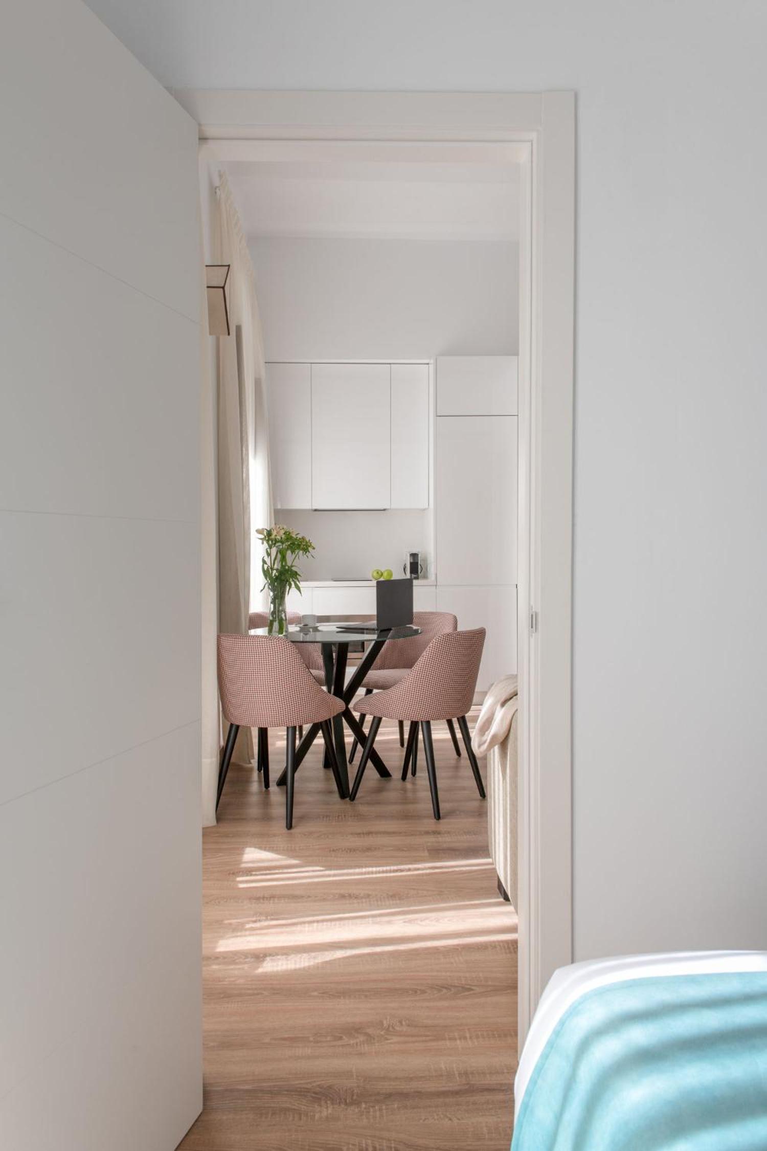 Coliseum Boutique Apartments