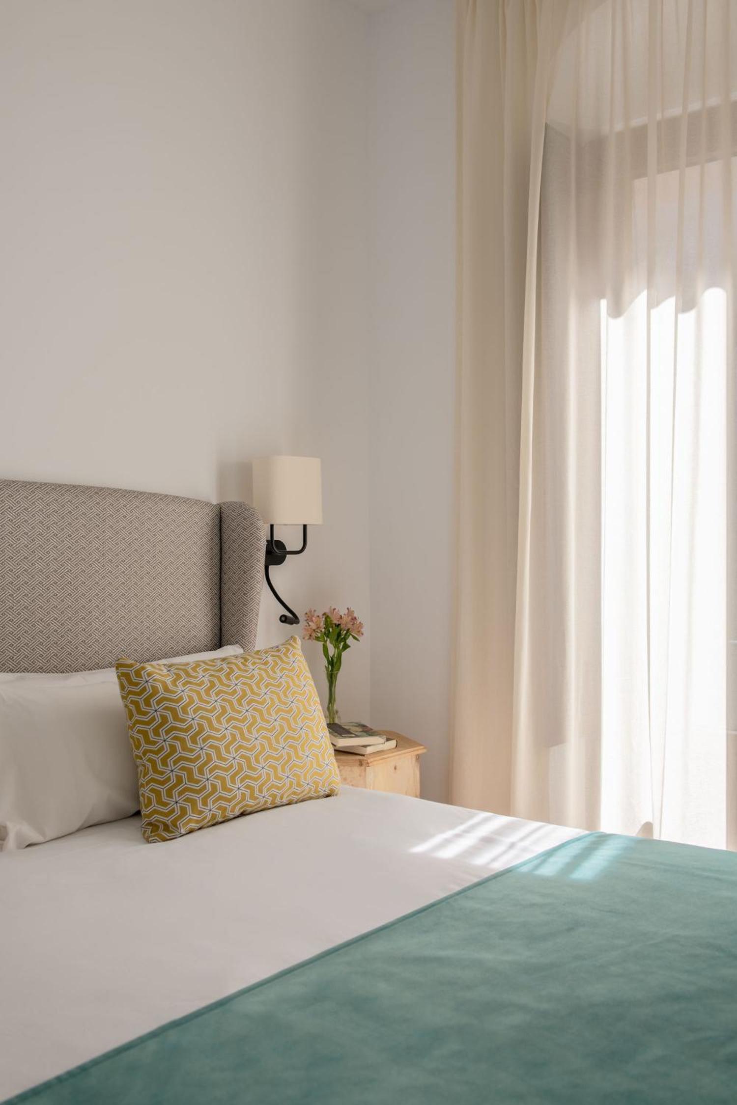 Coliseum Boutique Apartments