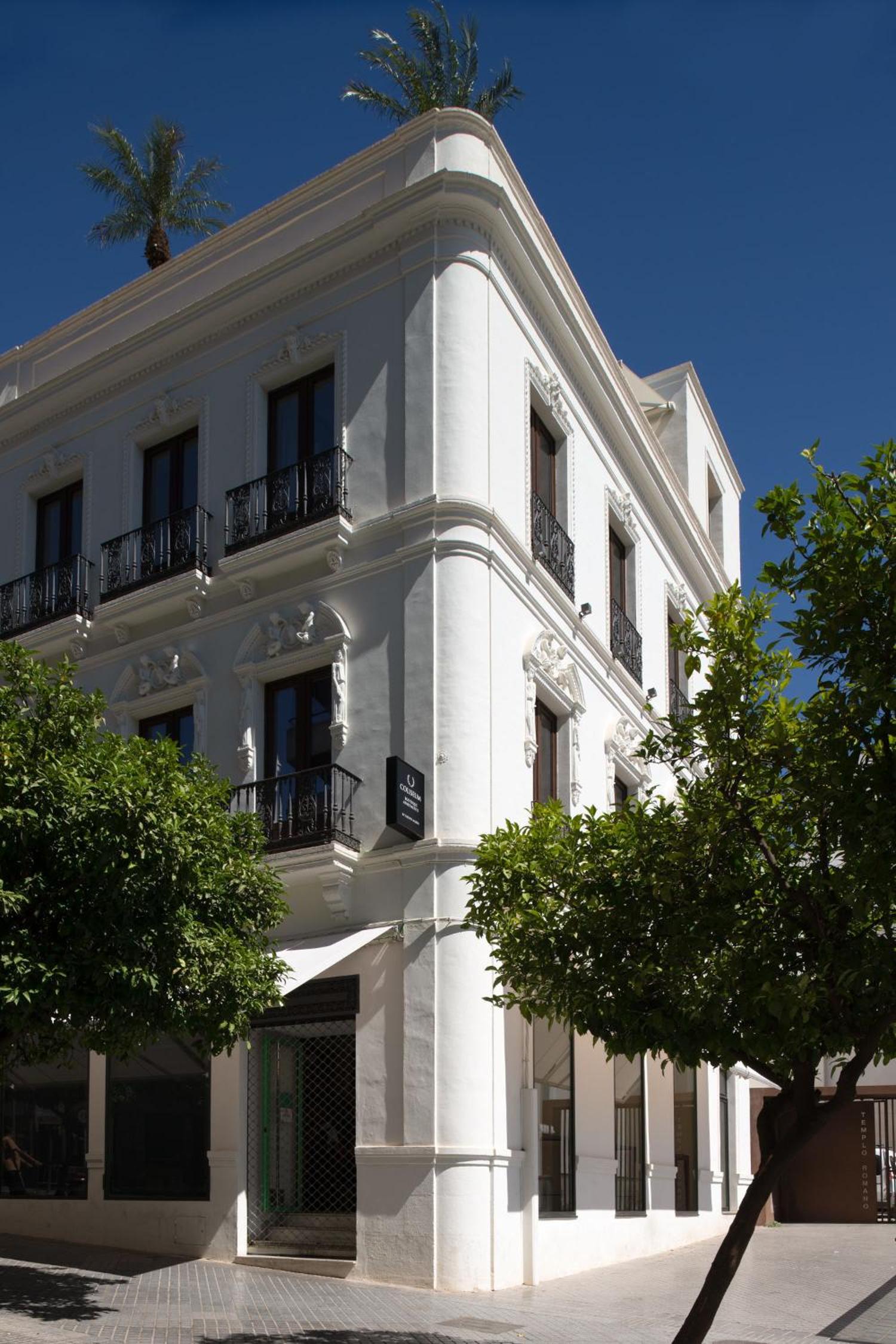Coliseum Boutique Apartments