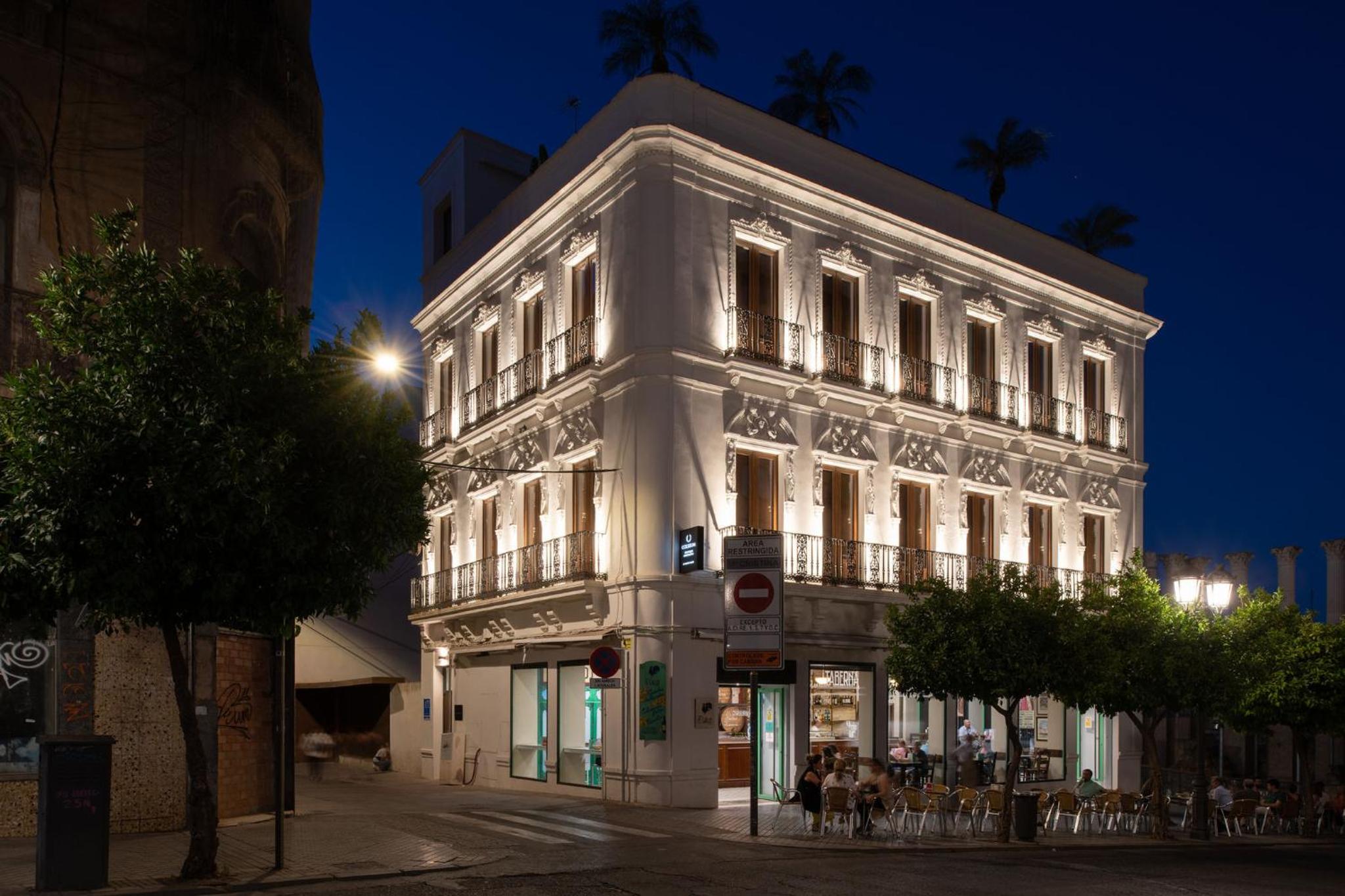 Coliseum Boutique Apartments