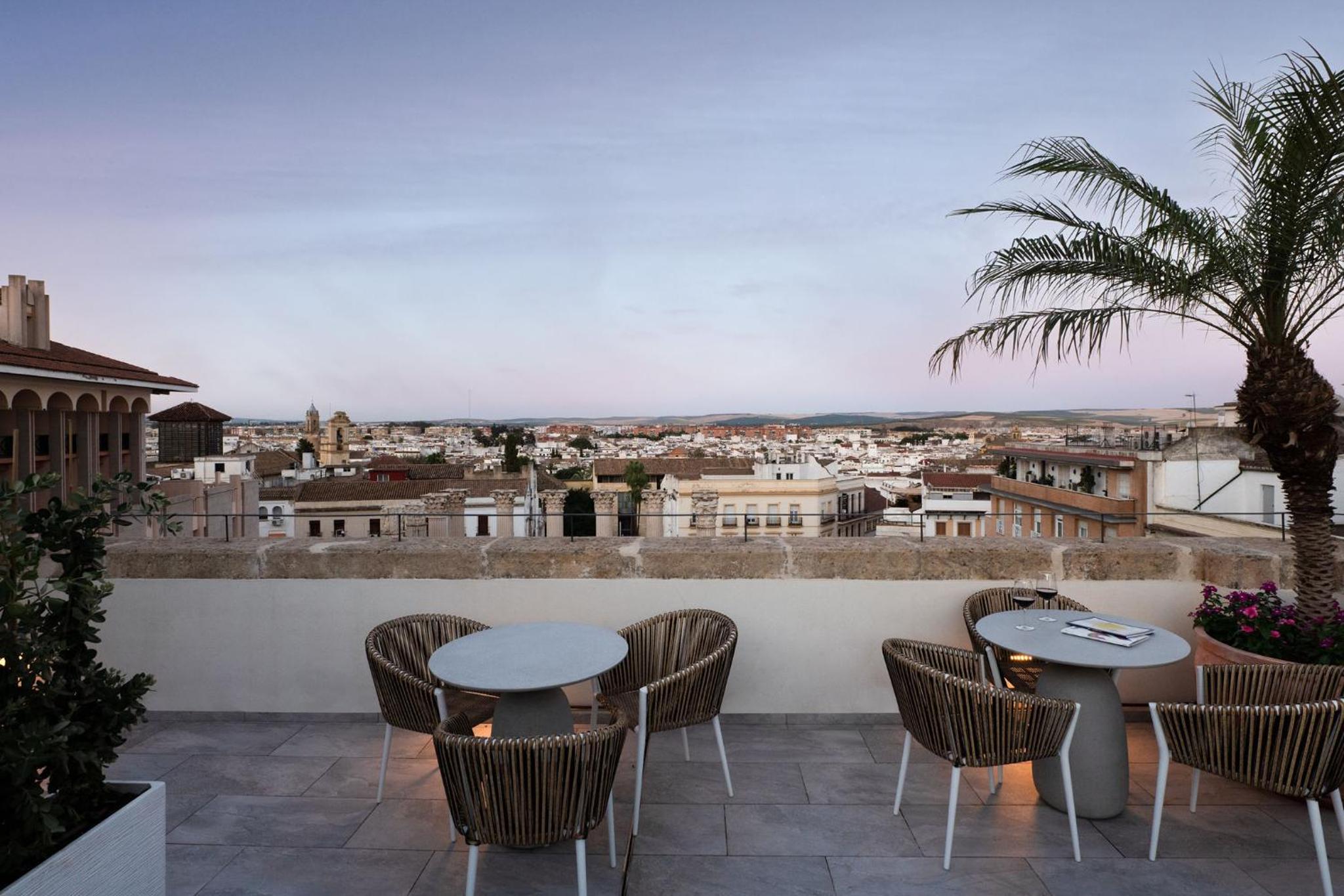 Coliseum Boutique Apartments