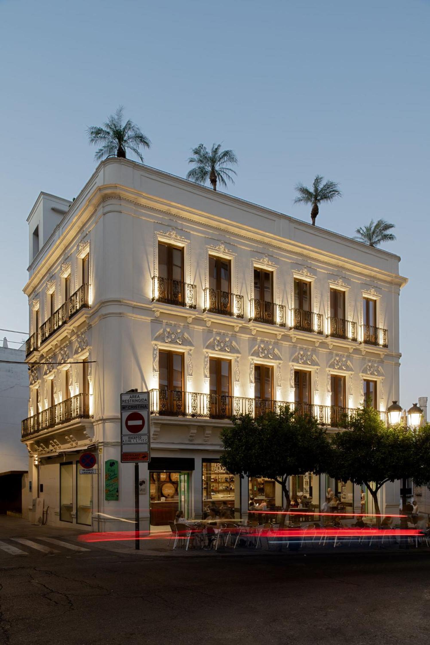 Coliseum Boutique Apartments