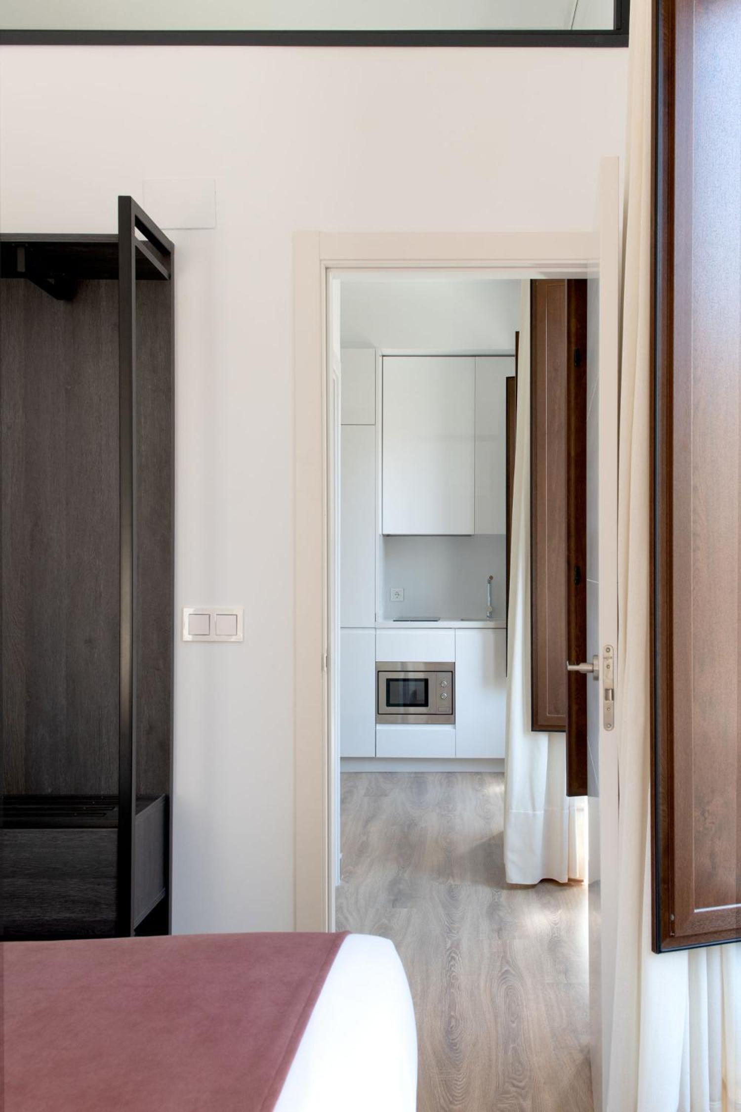 Coliseum Boutique Apartments